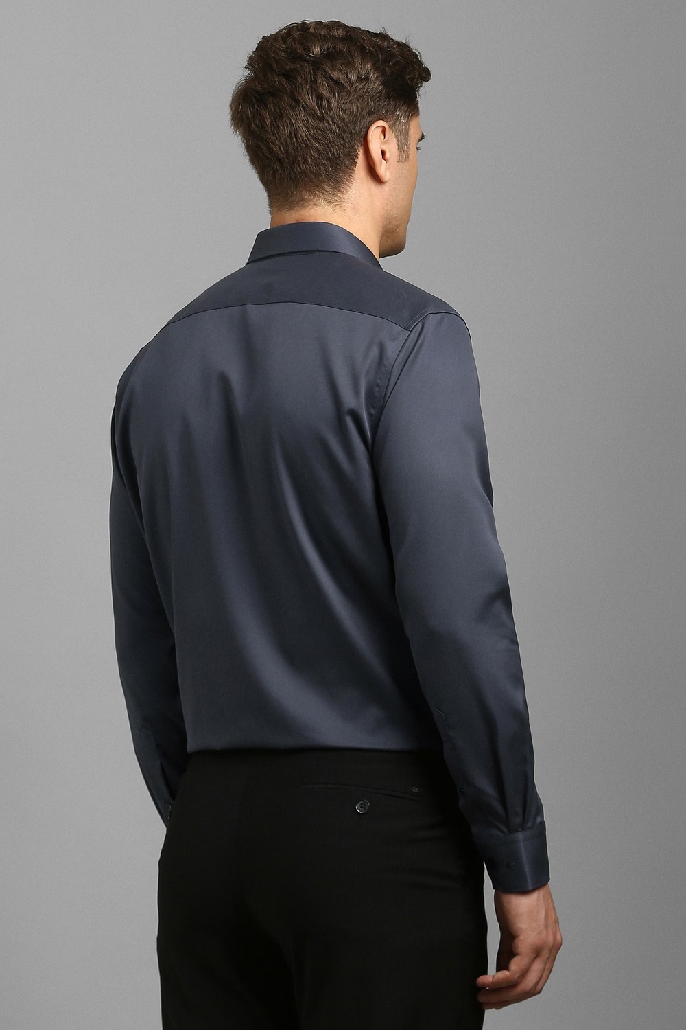 19900-men-grey-solid-full-sleeves-formal-shirt-grey-1.jpg