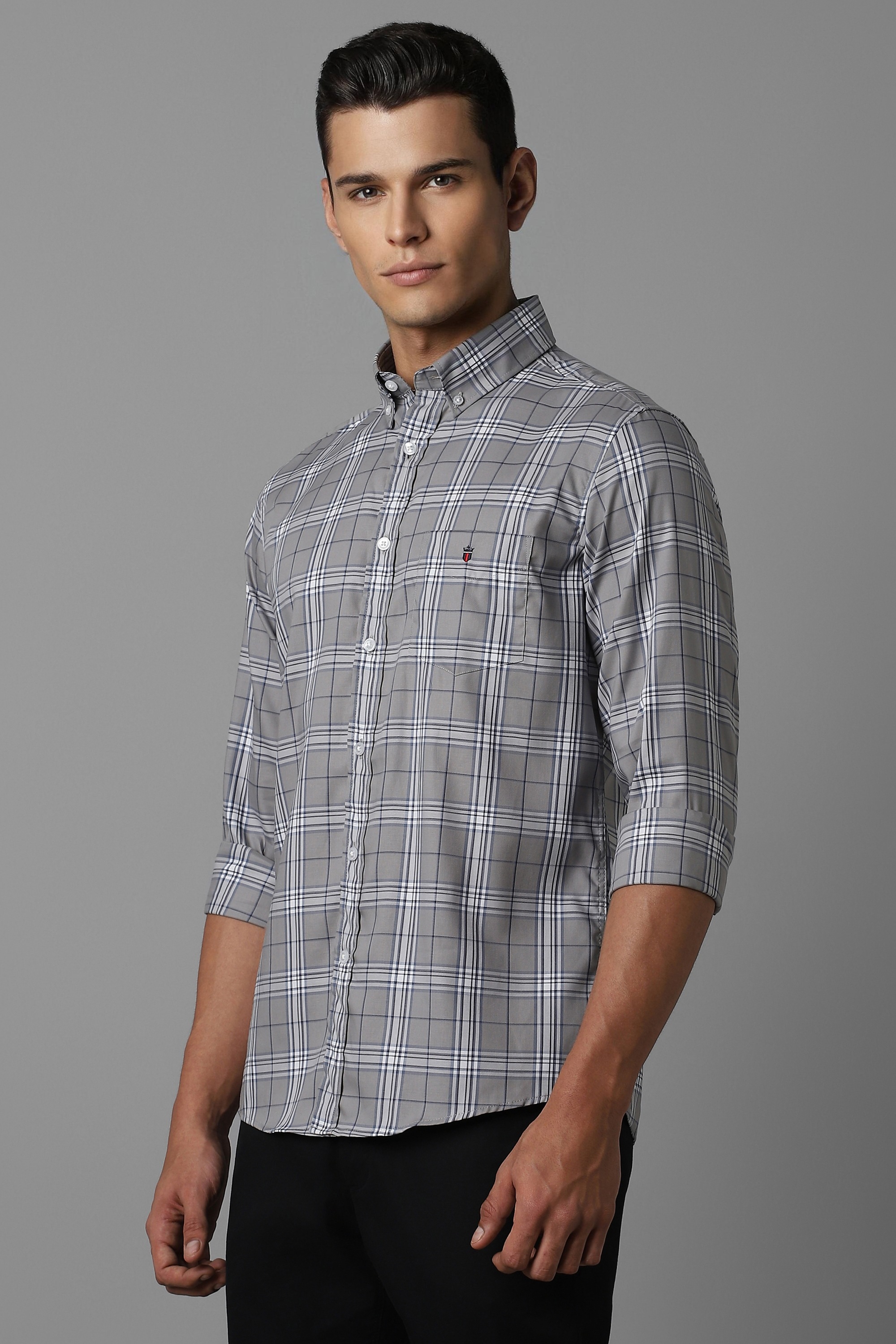 2006-men-grey-slim-fit-check-full-sleeves-casual-shirt-grey-1.webp