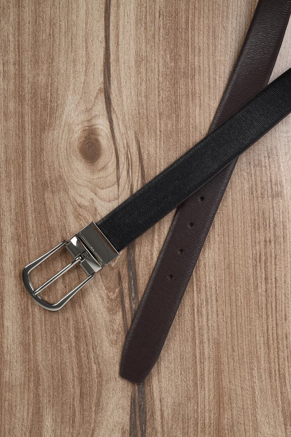 Men Black Solid Leather Casual Belt-Black