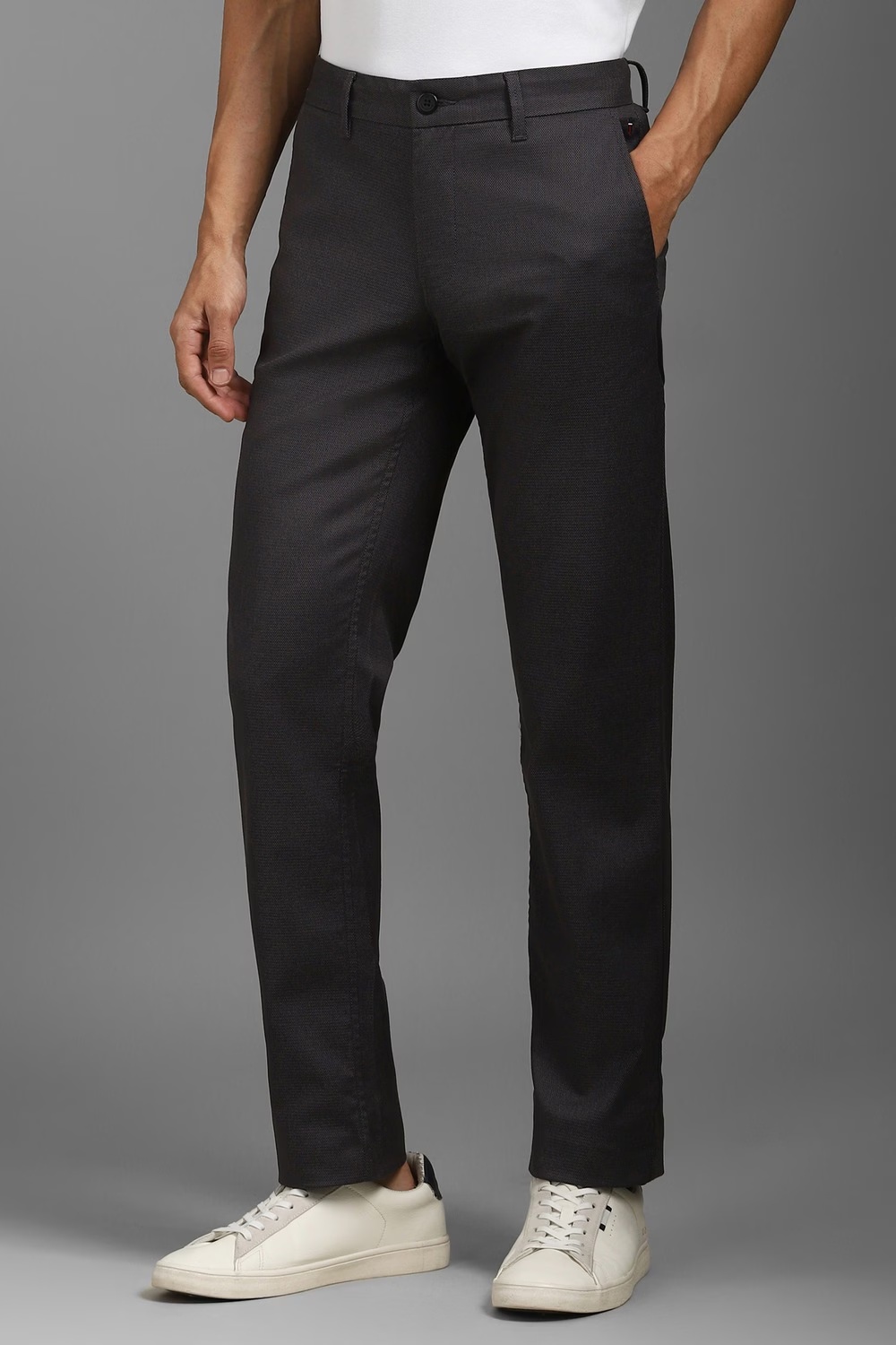 20284-men-grey-slim-fit-textured-flat-front-casual-trousers-grey-1.jpg