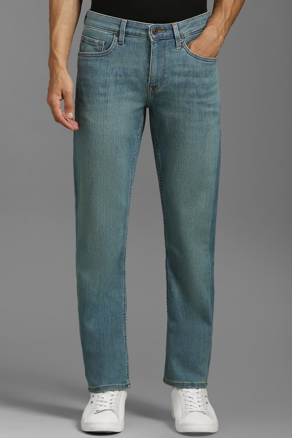 Men Blue Light Slim Fit Jeans-Blue