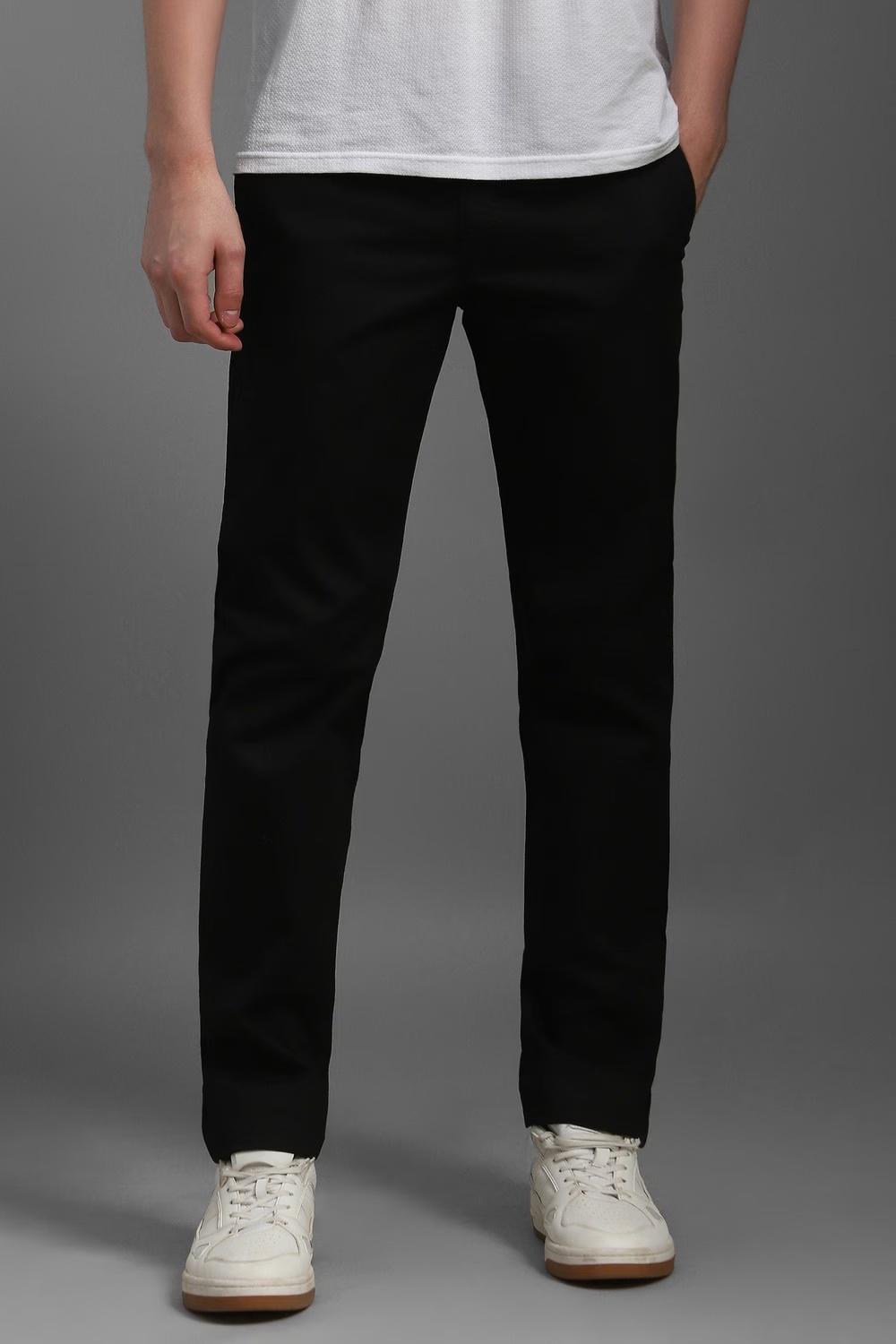 Men Black Slim Fit Solid Flat Front Casual Trousers-Black