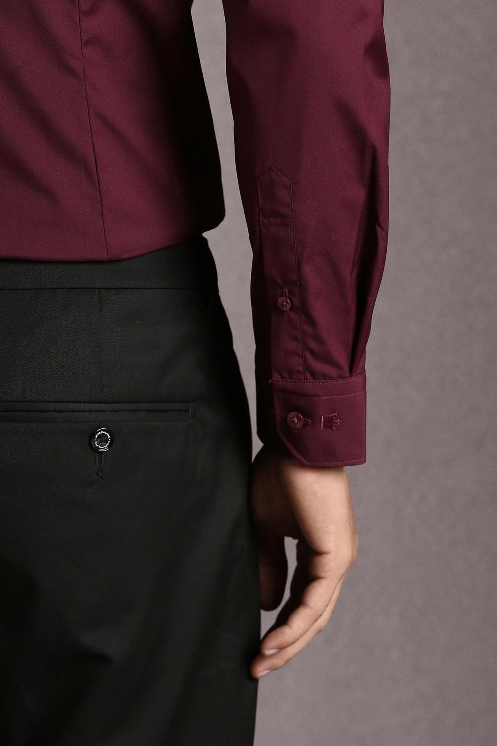 20903-men-maroon-solid-full-sleeves-formal-shirt-maroon-1.jpg
