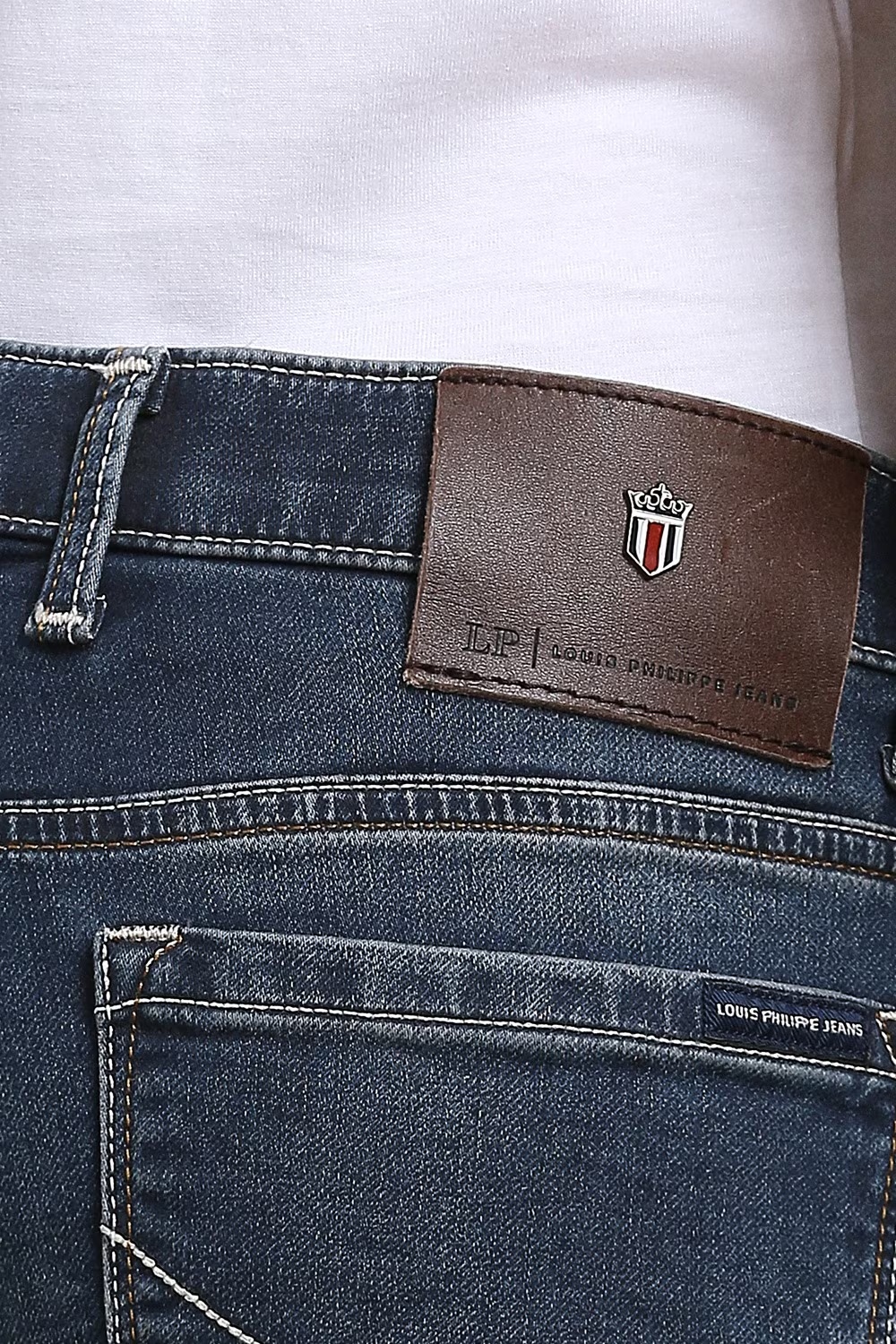20980-men-blue-mid-slim-fit-jeans-blue-1.jpg