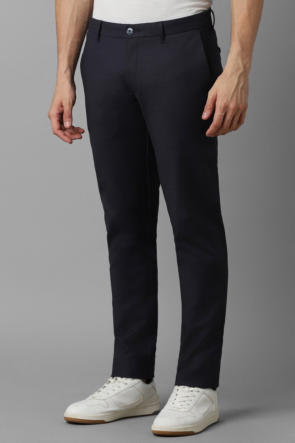 20989-men-black-slim-fit-solid-flat-front-casual-trousers-black-1.jpg