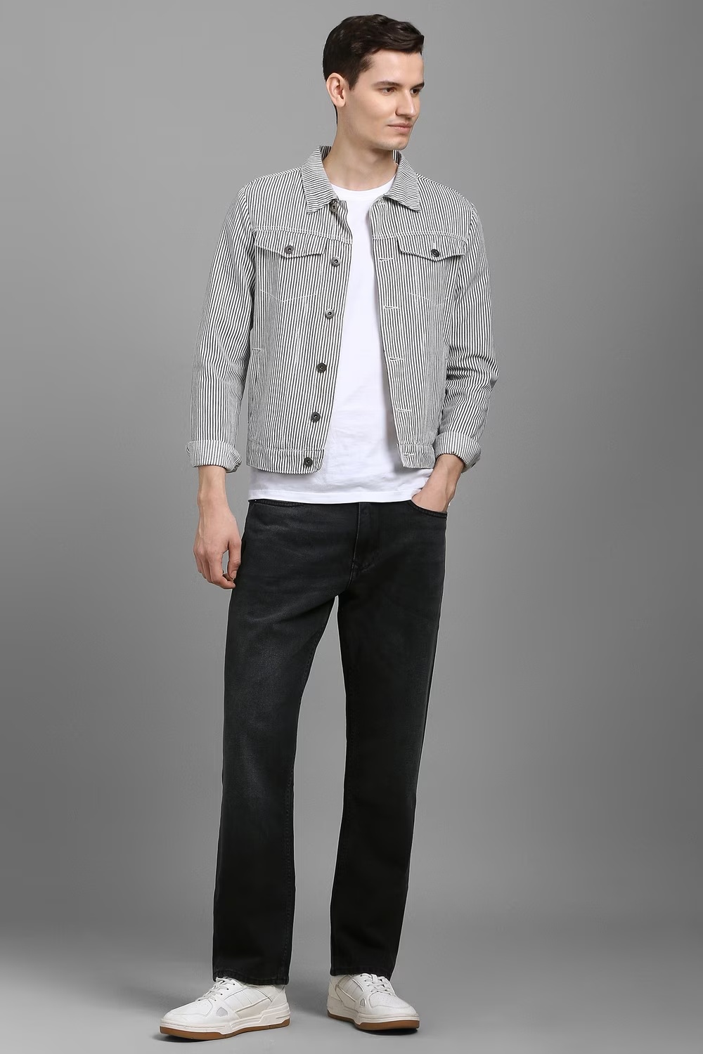21161-men-black-light-wash-regular-fit-jeans-black-1.jpg