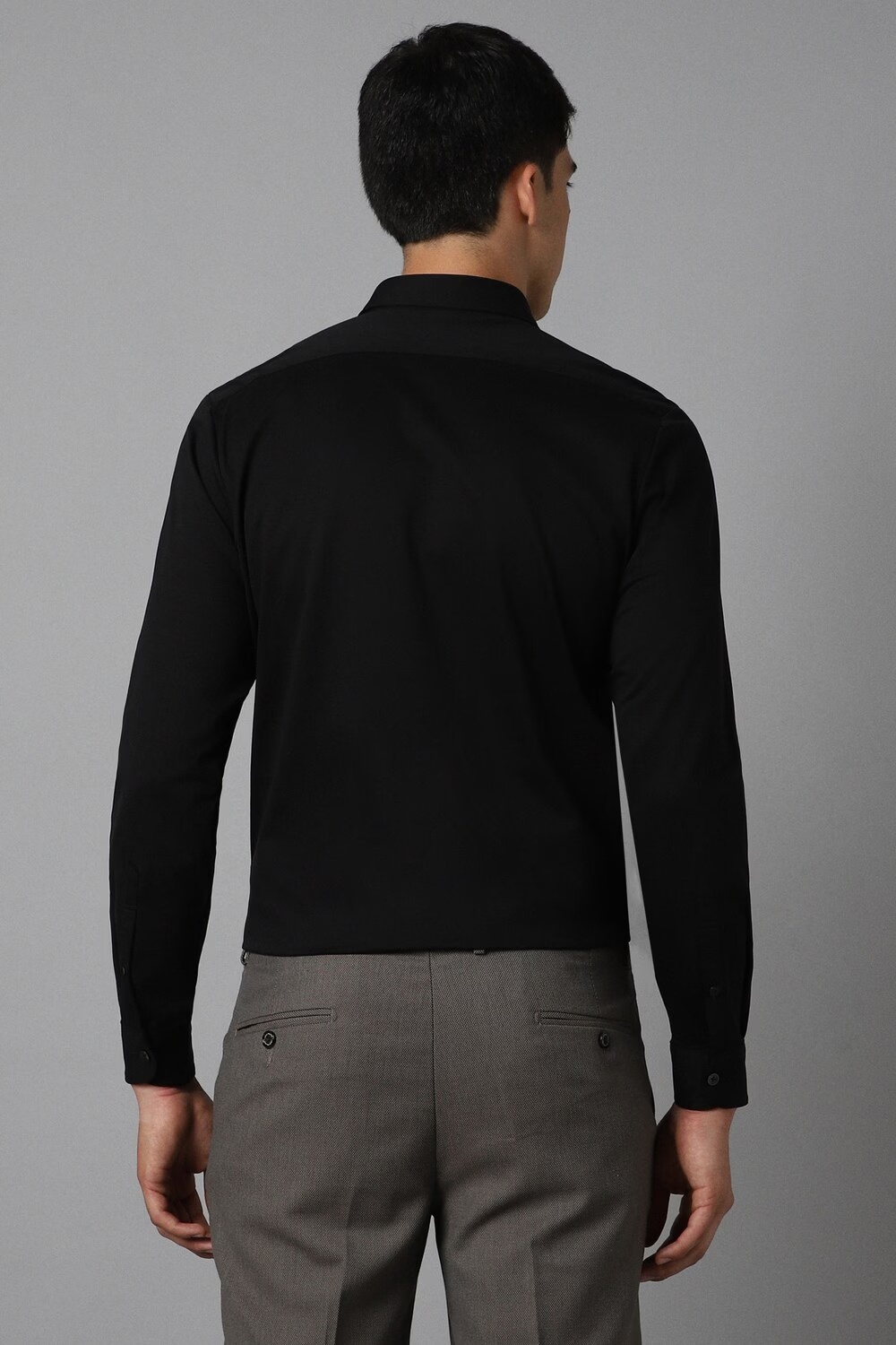 21303-men-black-slim-fit-solid-full-sleeves-formal-shirt-black-1.jpg