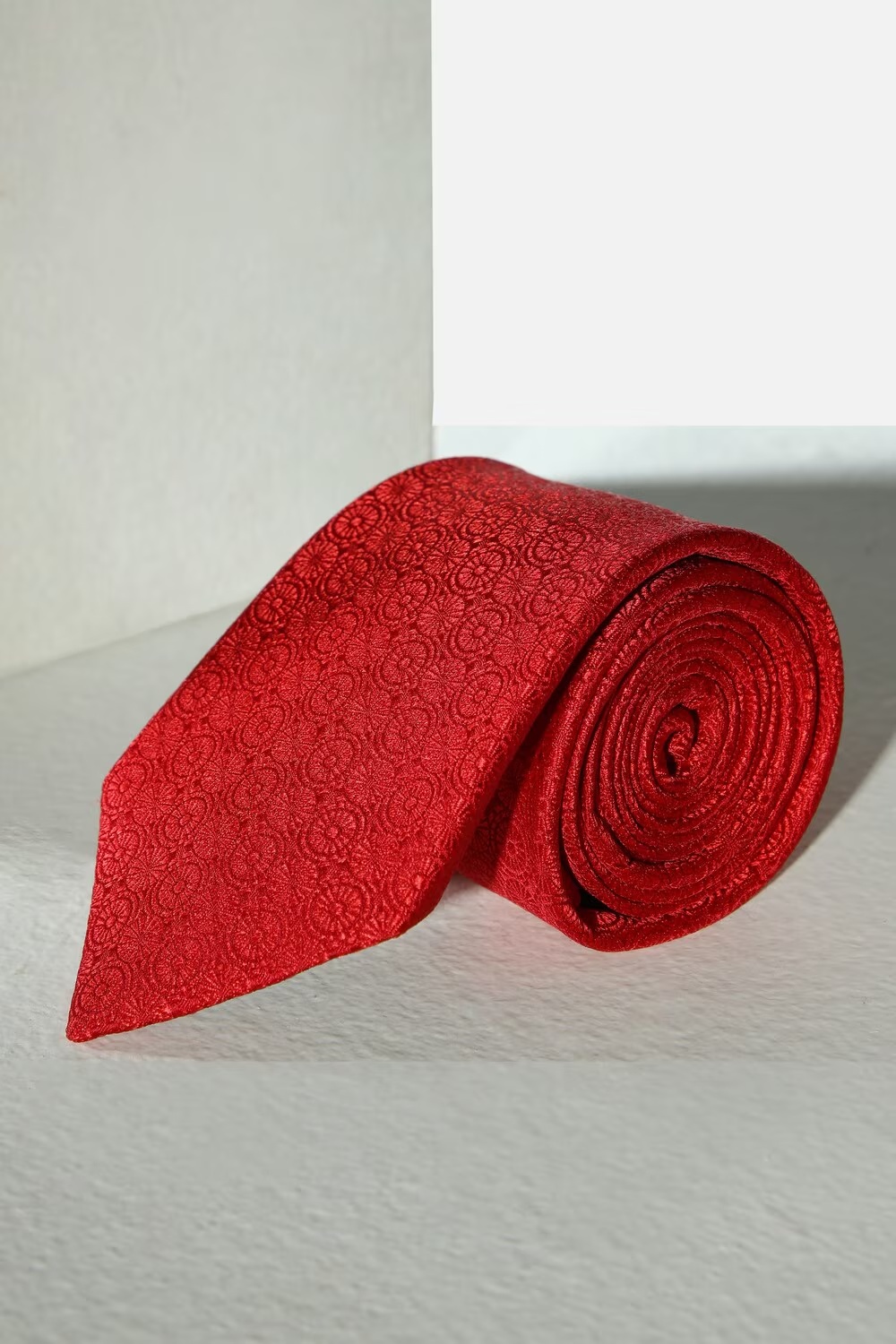 Men Red Embroidered Tie-Red