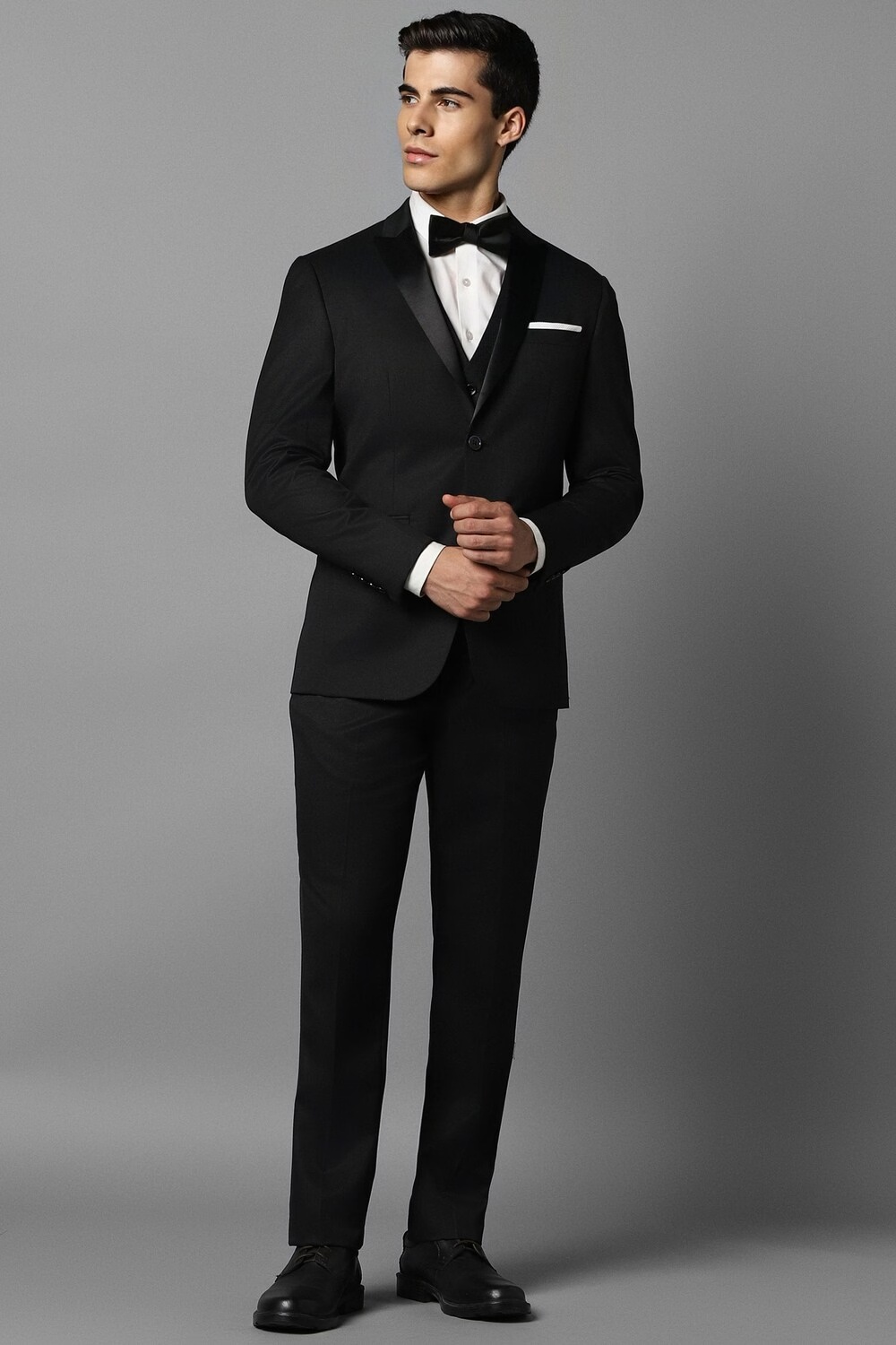 Men Black Slim Fit Solid Party Three Piece Suit-Black 1 22630-men-black-slim-fit-solid-party-three-piece-suit-black-1.jpg