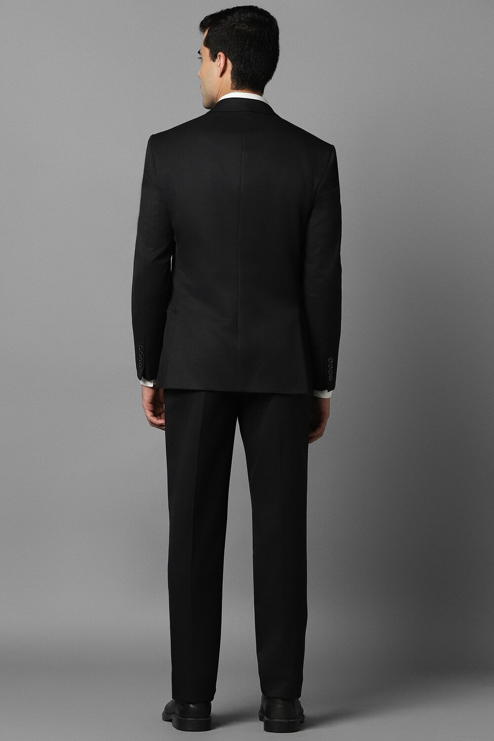 22630-men-black-slim-fit-solid-party-three-piece-suit-black-1.jpg