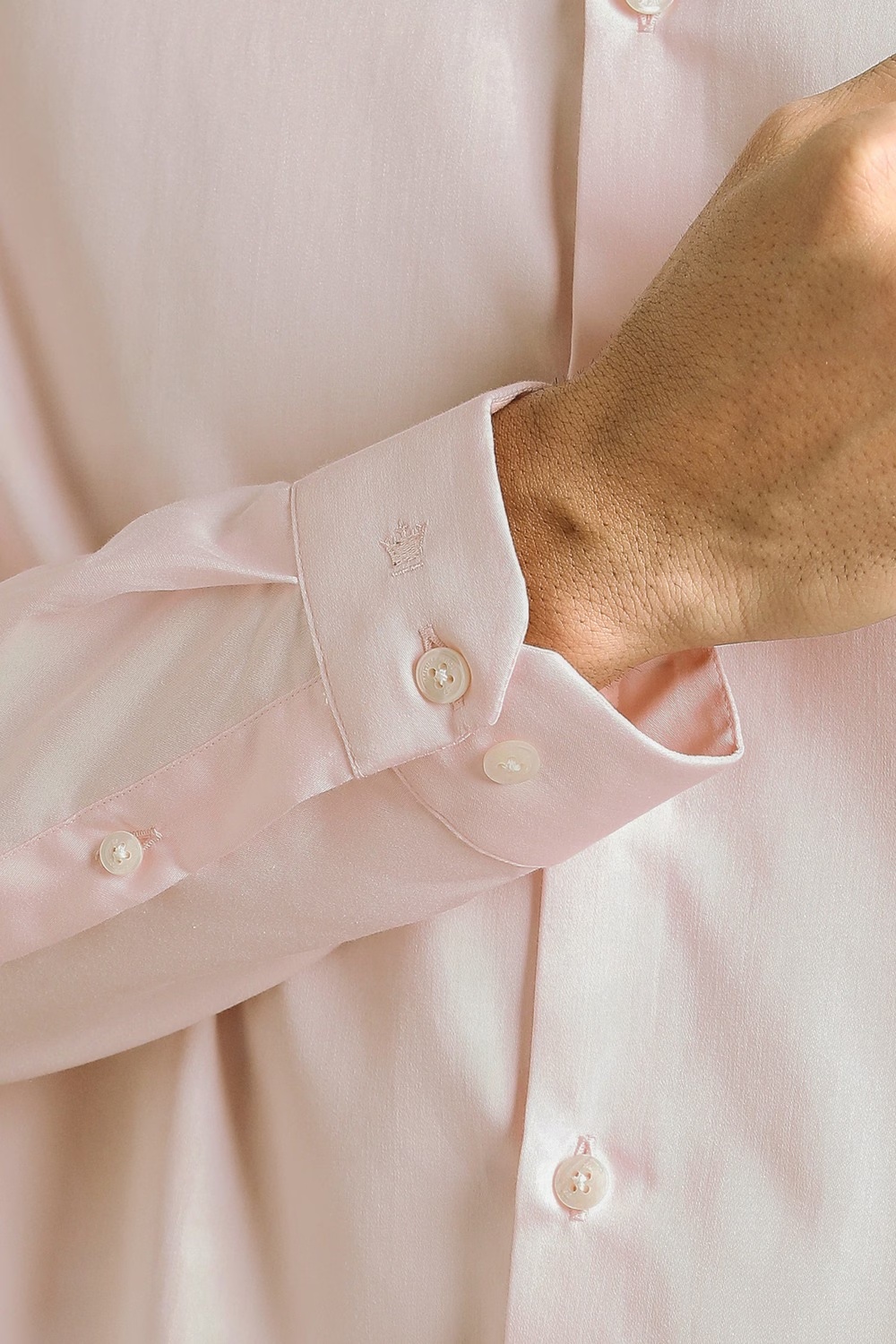 22915-men-pink-solid-full-sleeves-casual-shirt-pink-1.jpg