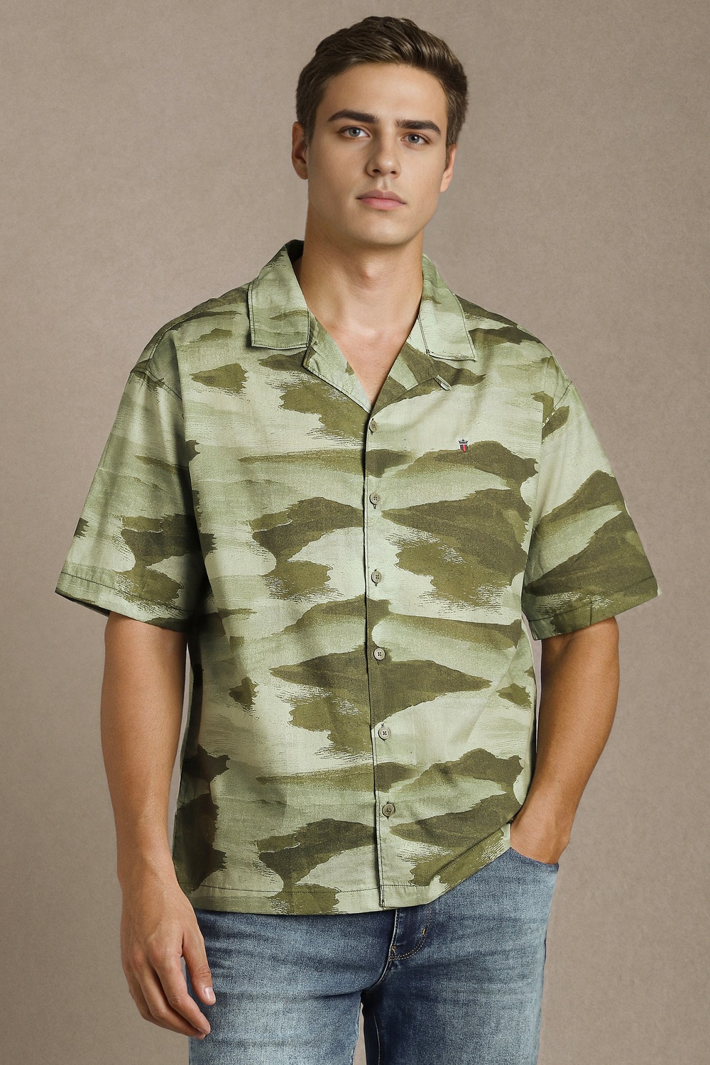 22992-men-olive-print-half-sleeves-casual-shirt-olive-1.jpg