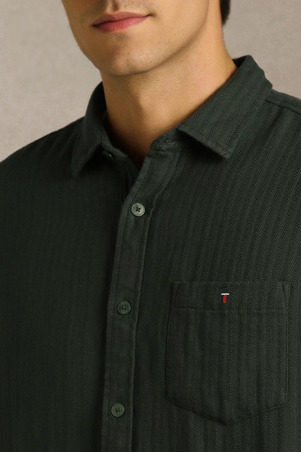 23126-men-green-textured-half-sleeves-casual-shirt-green-1.jpg