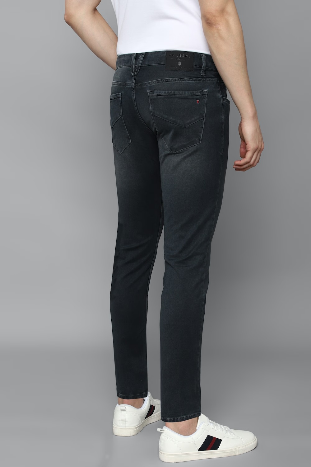 2323-men-grey-mid-smart-fit-jeans-grey-1.jpg