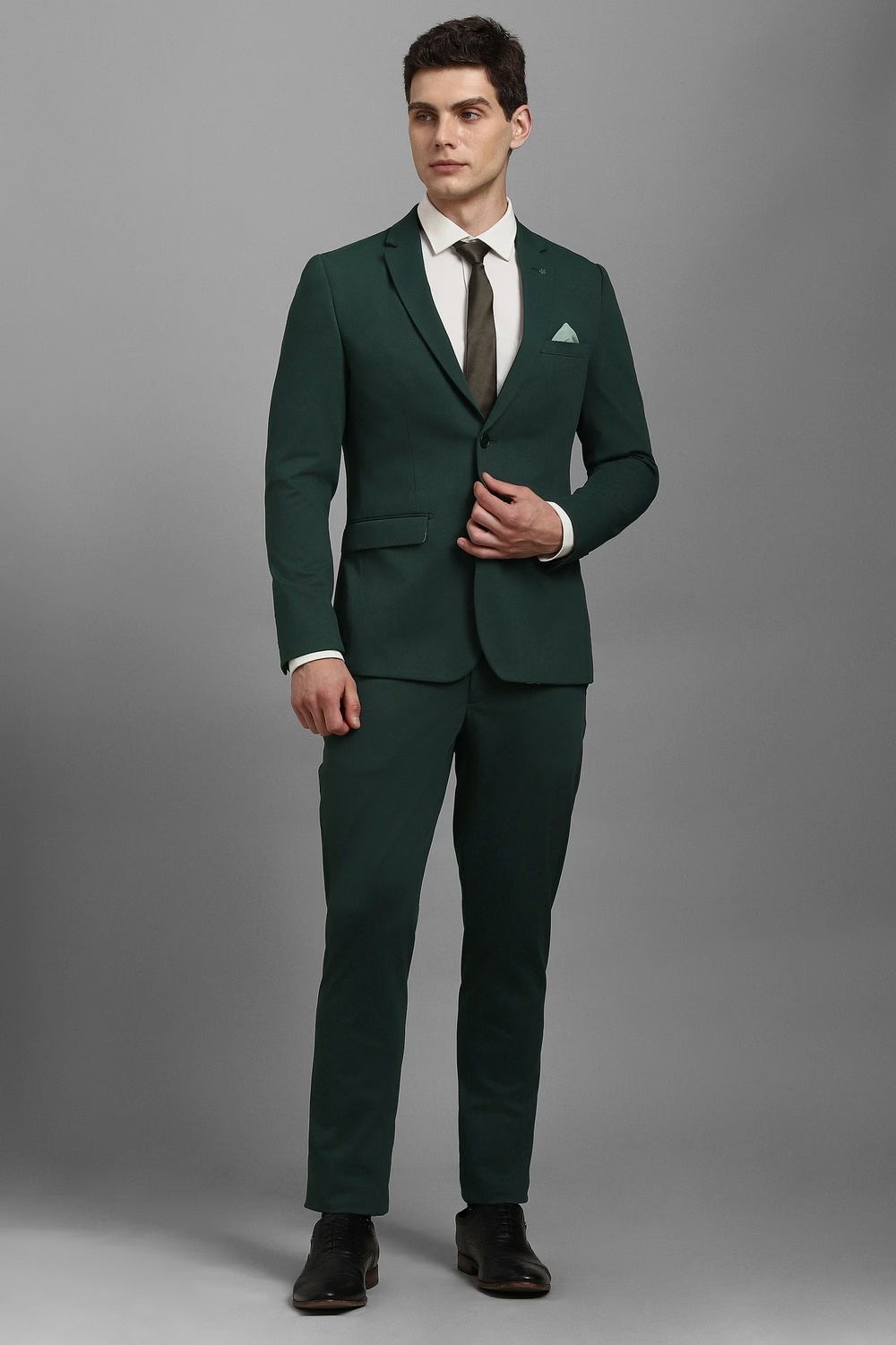 23300-men-green-solid-casual-two-piece-suit-green-1.jpg