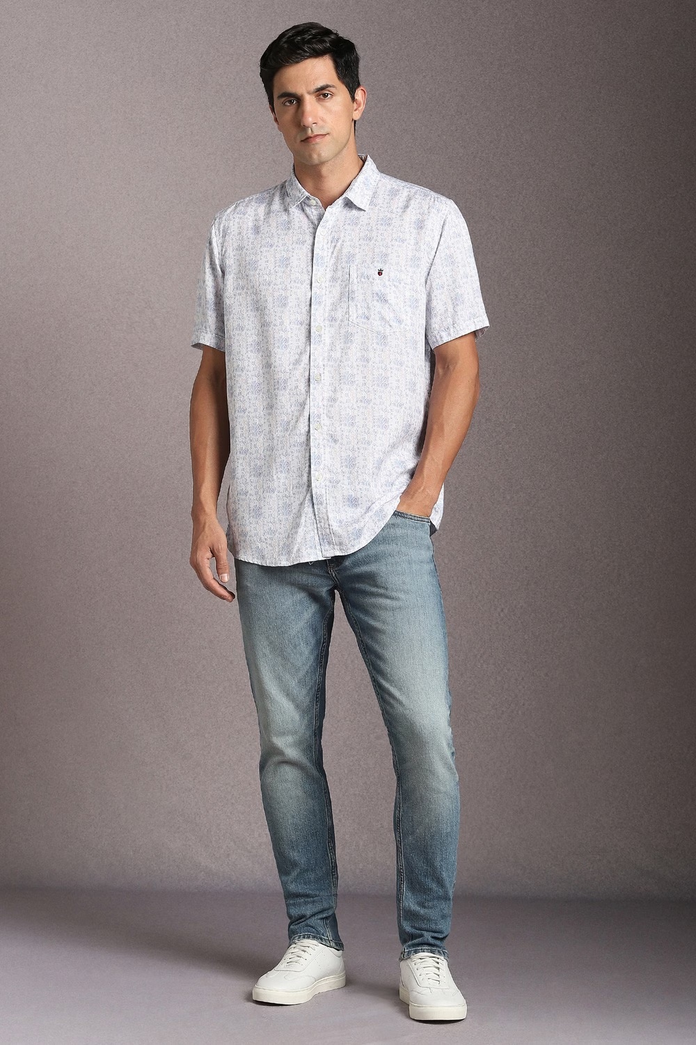 23370-men-light-blue-print-half-sleeves-casual-shirt-light-blue-1.jpg