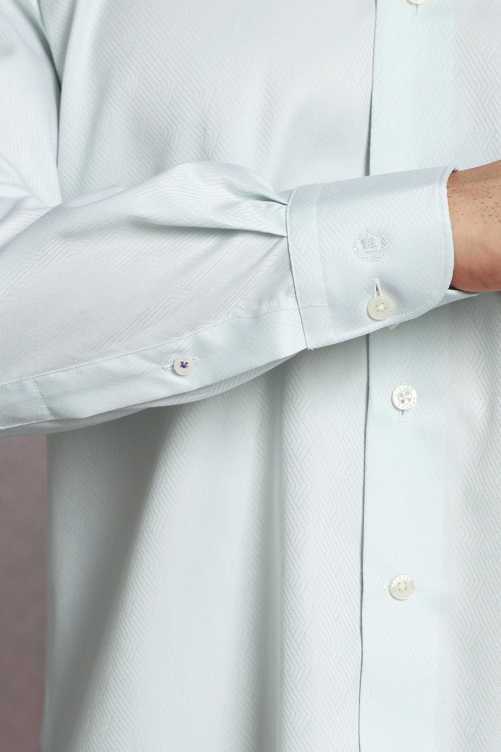 23390-men-green-textured-full-sleeves-formal-shirt-green-1.jpg