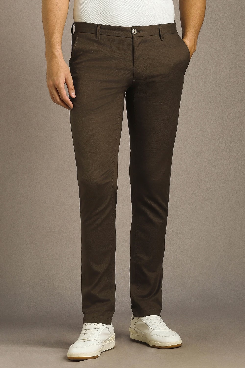 Men Brown Solid Flat Front Casual Trousers-Brown