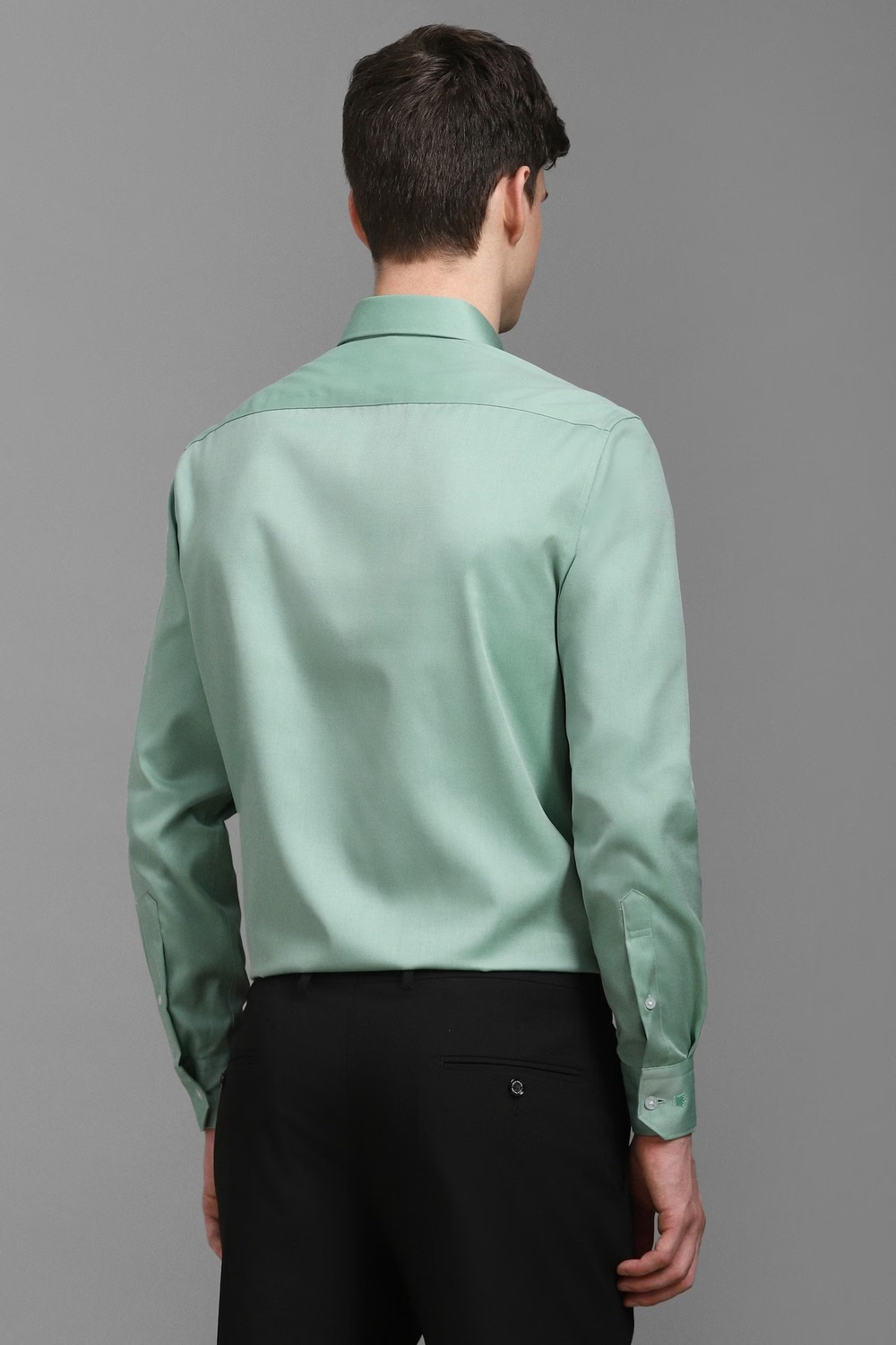24030-men-green-classic-fit-solid-full-sleeves-formal-shirt-green-1.jpg