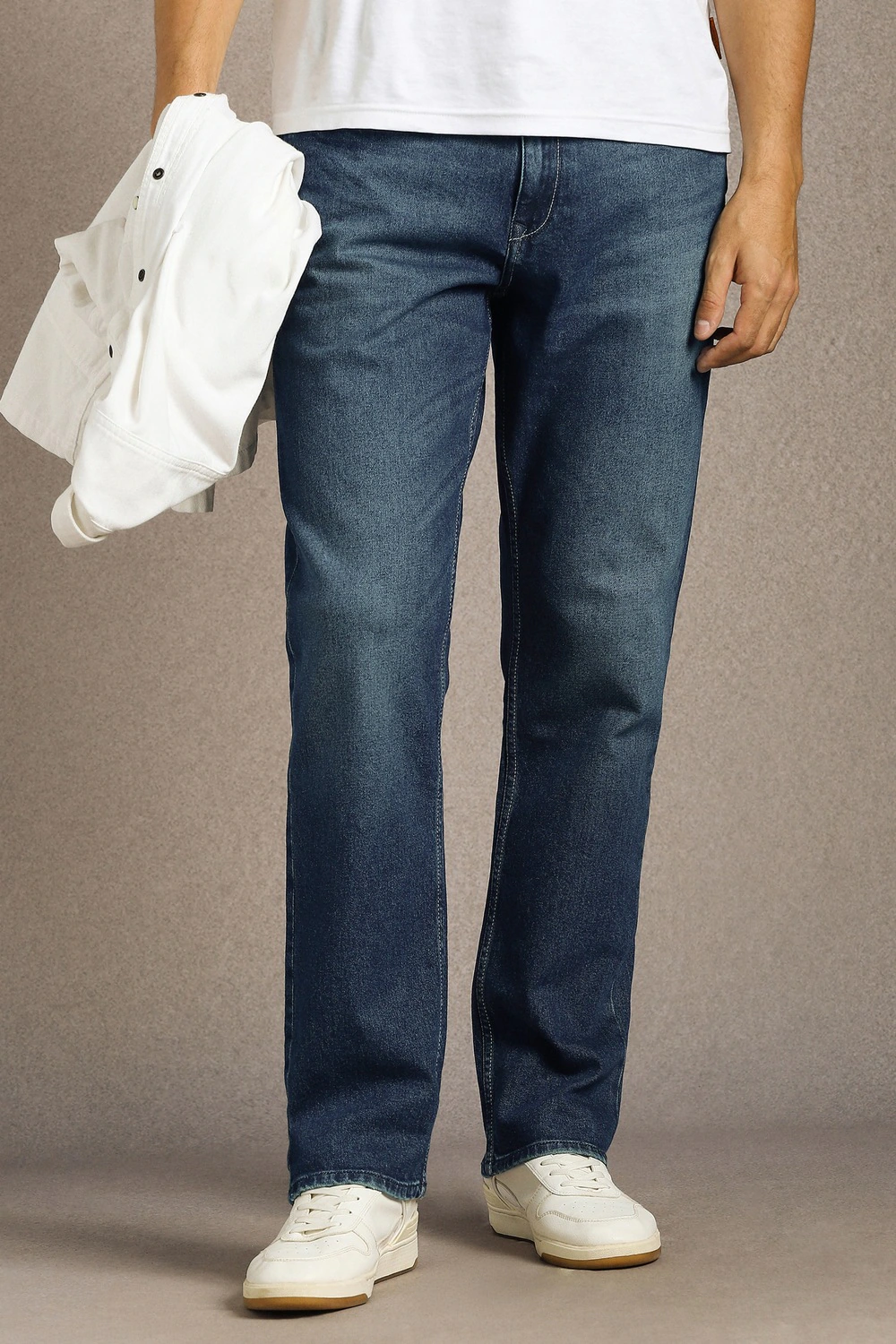 Men Navy Mid wash Regular Fit Jeans-Navy
