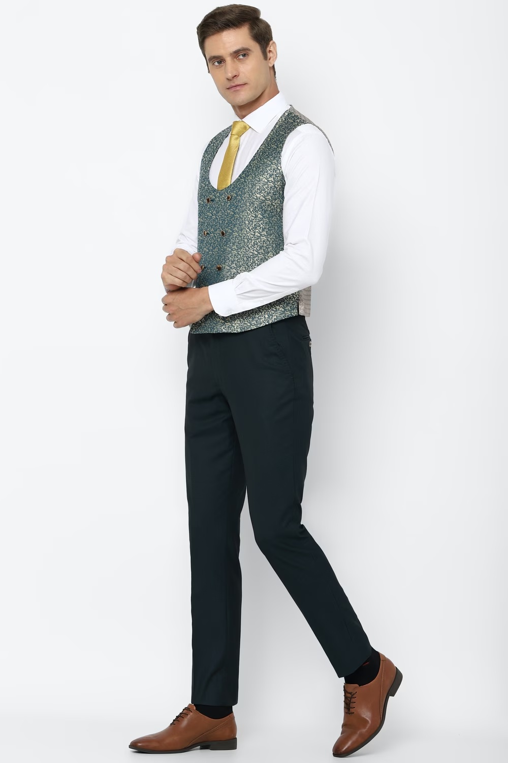 24799-men-green-slim-fit-textured-formal-three-piece-suit-green-1.jpg