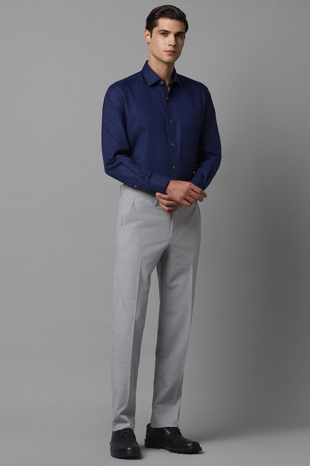 25114-men-navy-classic-fit-textured-full-sleeves-formal-shirt-navy-1.jpg