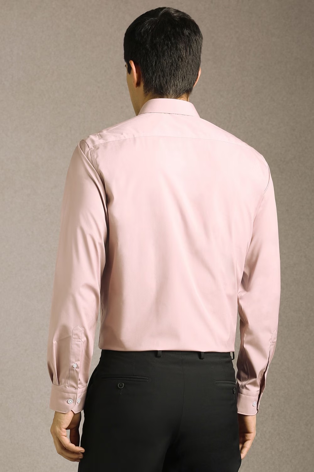 25903-men-pink-solid-full-sleeves-formal-shirt-pink-1.jpg