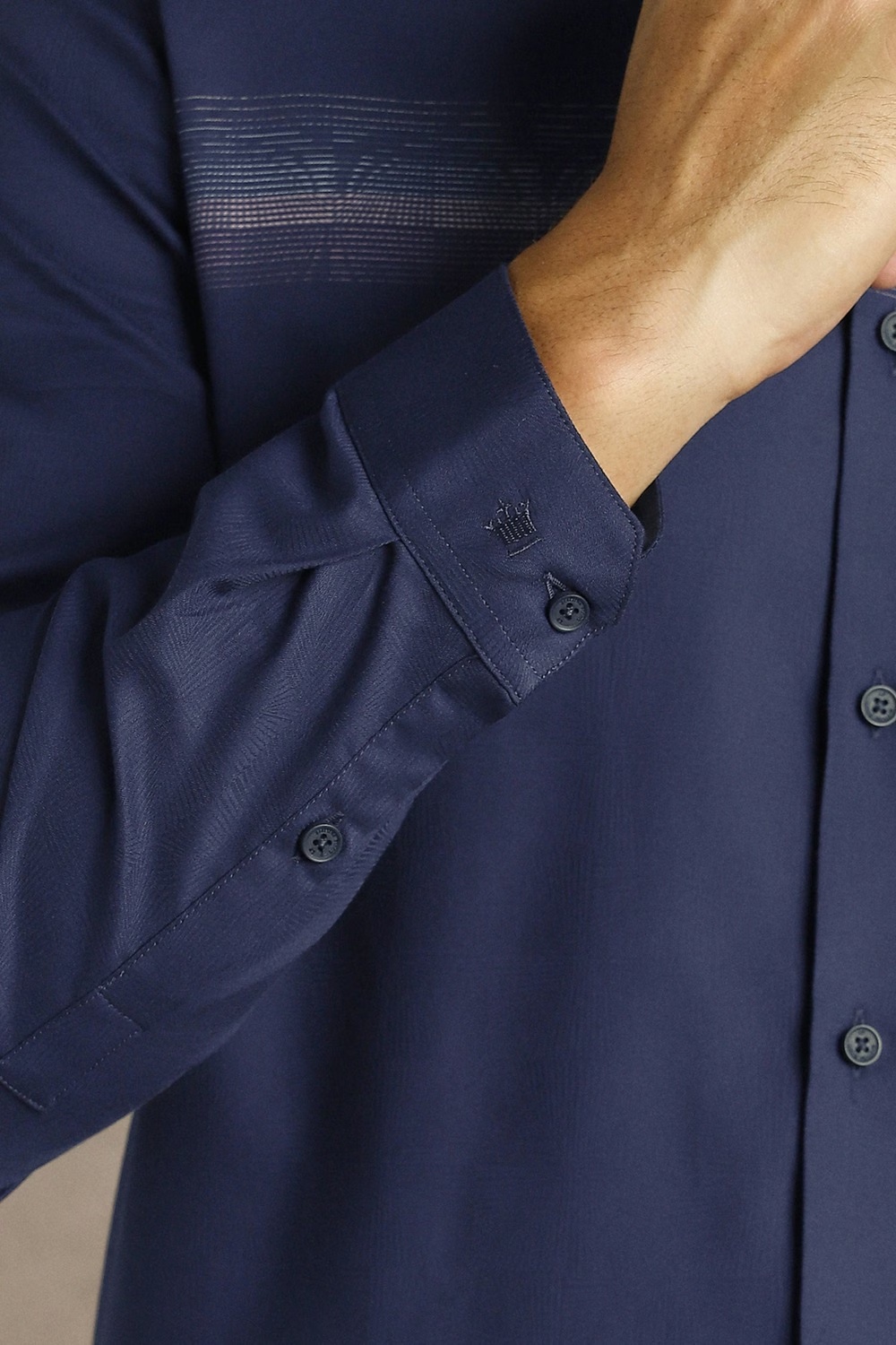 25960-men-navy-textured-full-sleeves-casual-shirt-navy-1.jpg