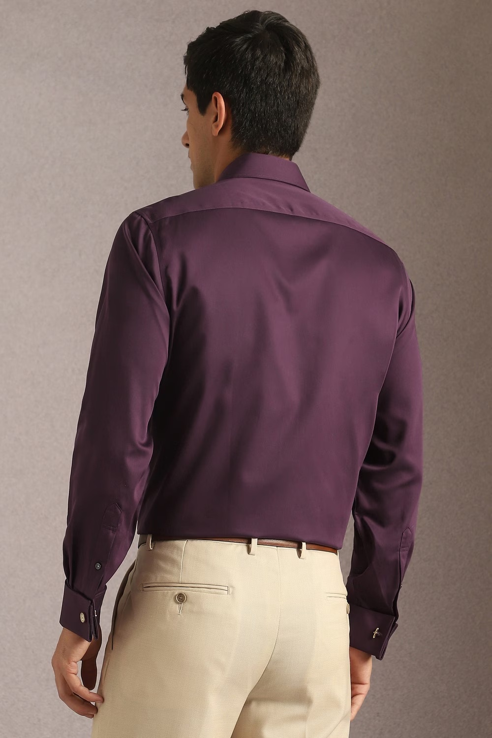 26031-men-purple-solid-full-sleeves-formal-shirt-purple-1.jpg