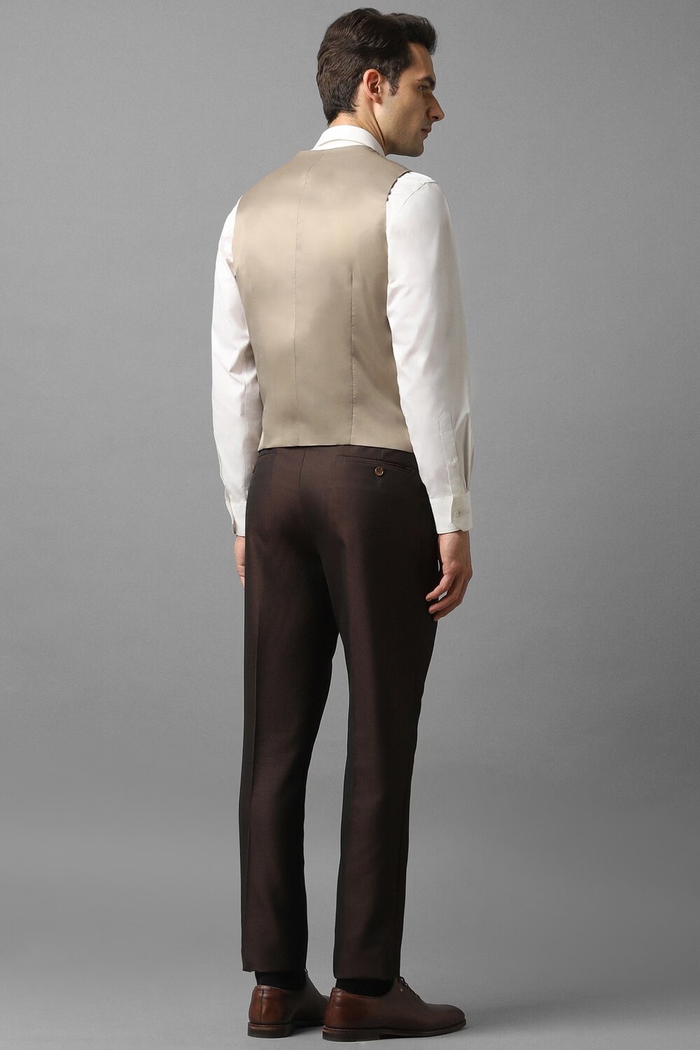 26810-men-brown-slim-fit-textured-formal-three-piece-suit-brown-1.jpg