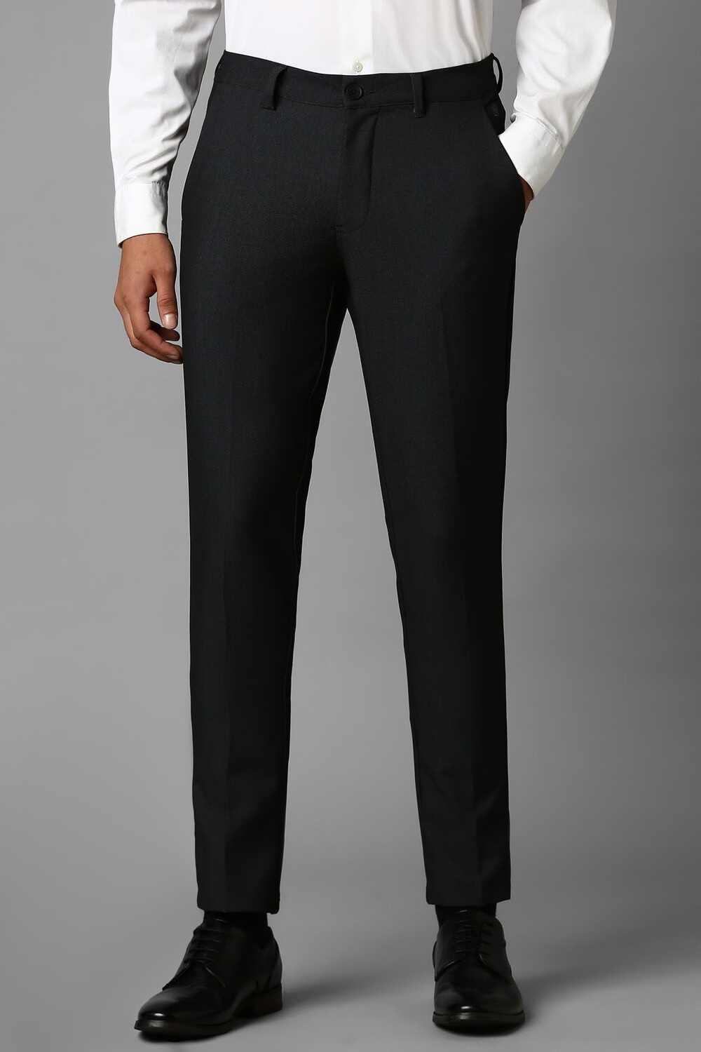 Men Black Contemporary Fit Textured Flat Front Casual Trousers-Black