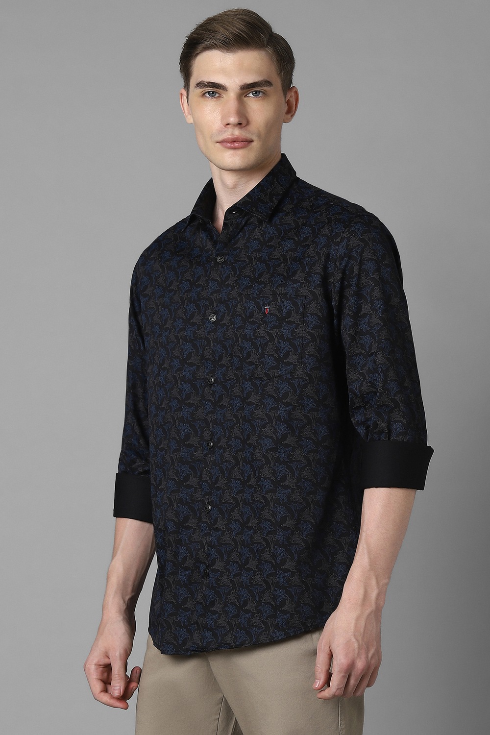 27558-men-navy-print-full-sleeves-casual-shirt-navy-1.jpg