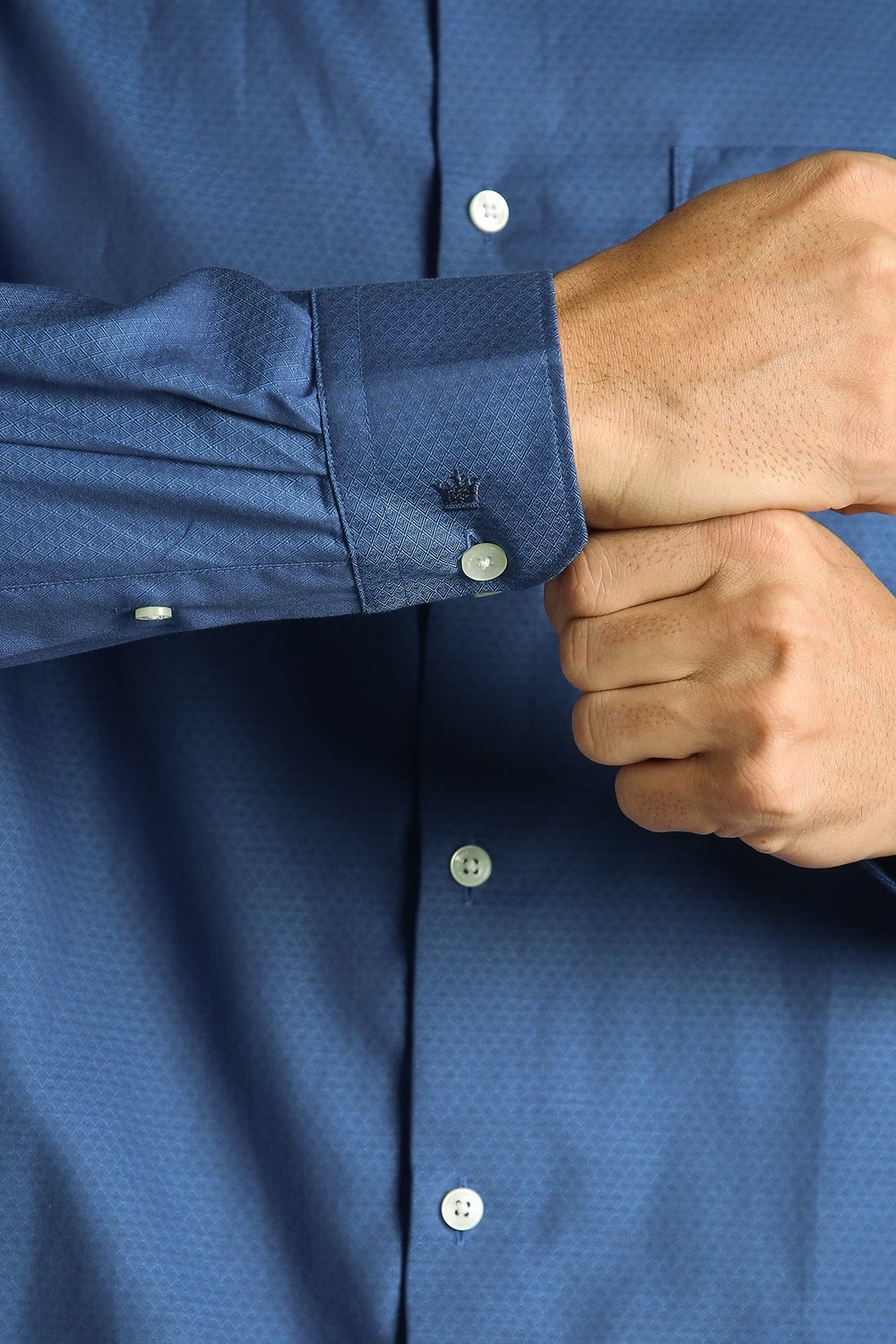 2756-men-blue-textured-full-sleeves-formal-shirt-blue-1.jpg