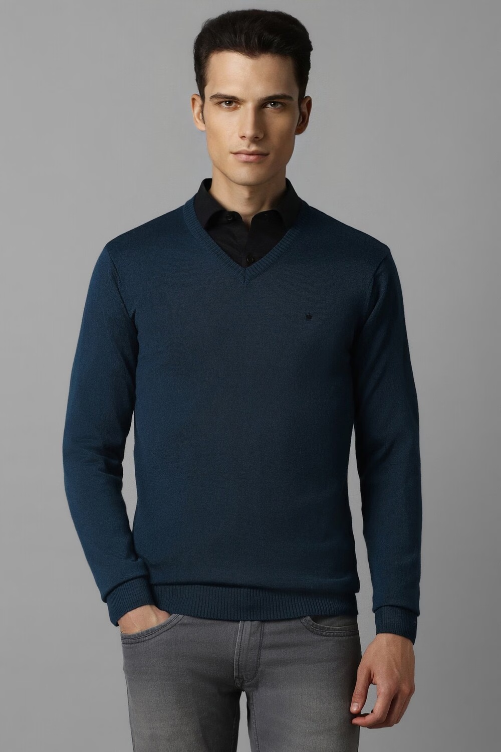 Men Blue Solid V Neck Full Sleeves Sweater-Blue