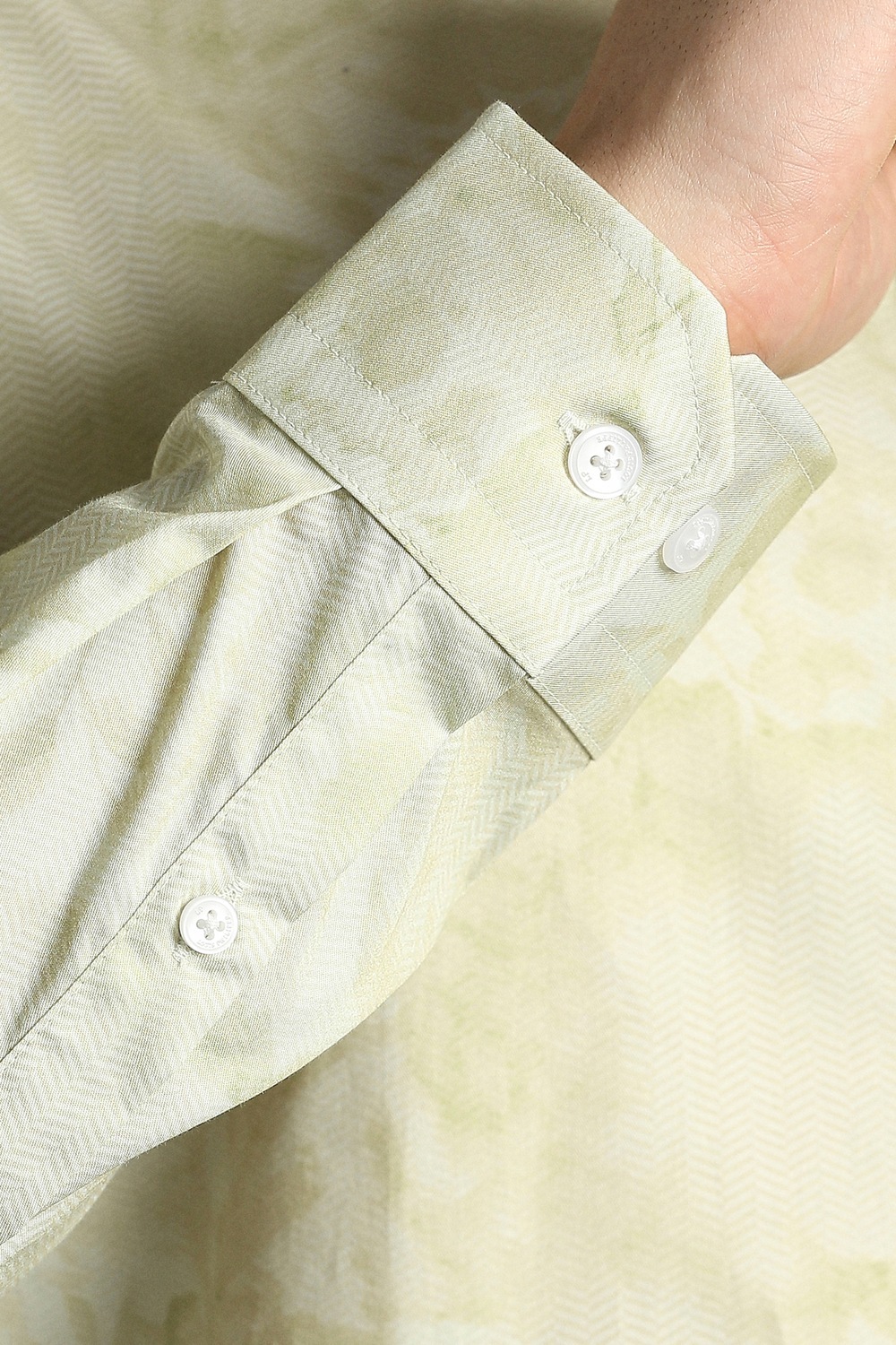 28057-men-green-print-full-sleeves-casual-shirt-green-1.jpg