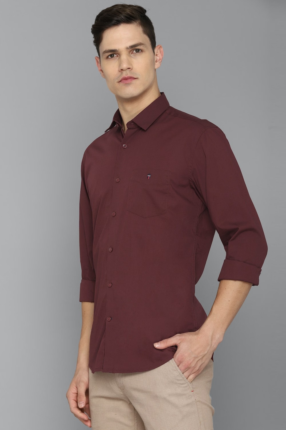 2839-men-maroon-slim-fit-solid-full-sleeves-casual-shirt-maroon-1.jpg