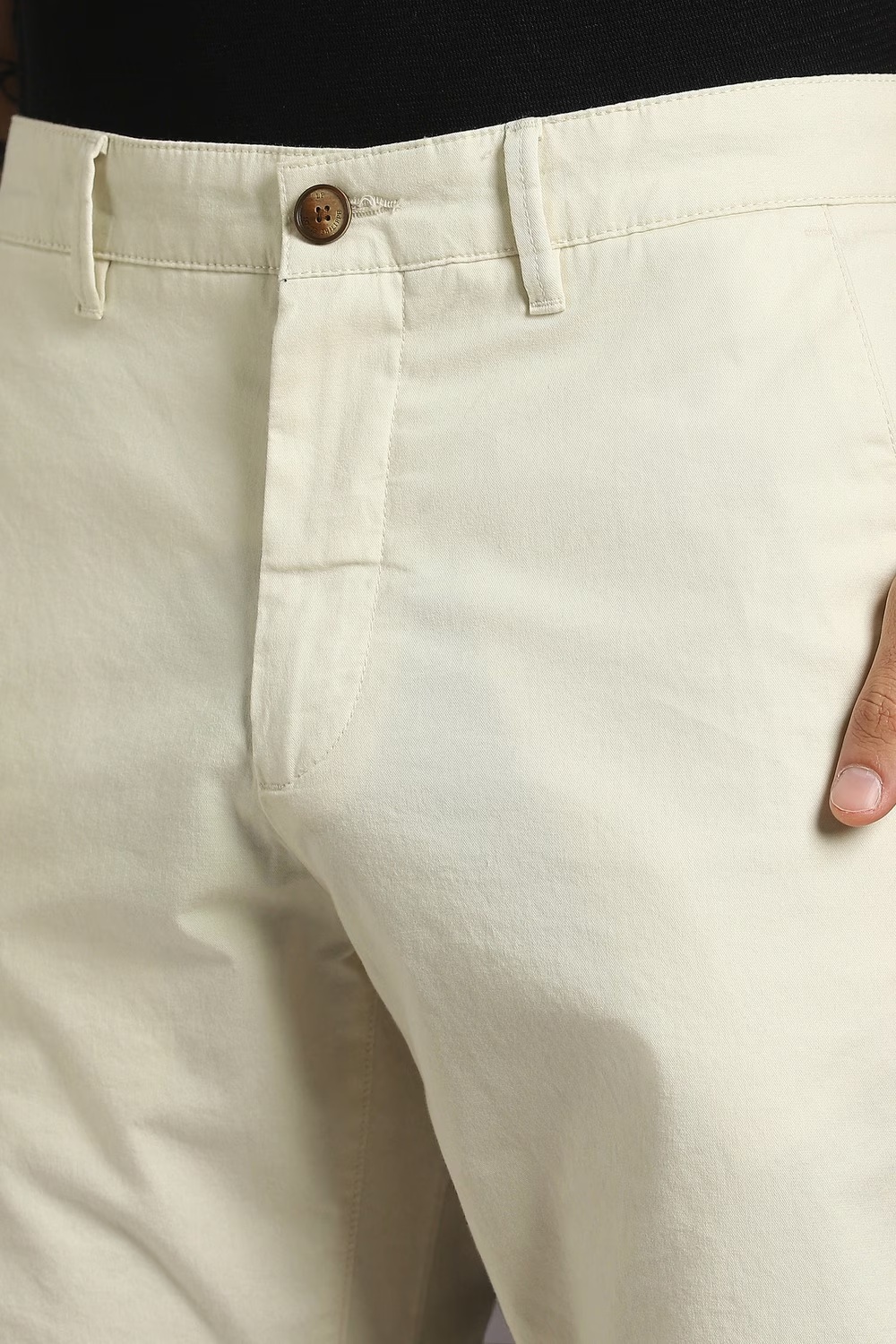 28409-men-beige-solid-shorts-beige-1.jpg