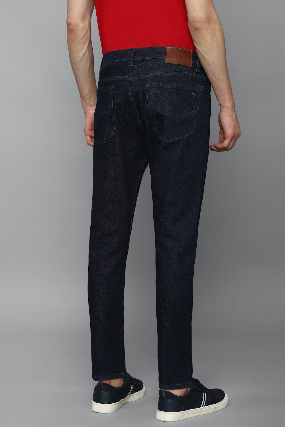 28443-men-navy-dark-smart-fit-jeans-navy-1.webp