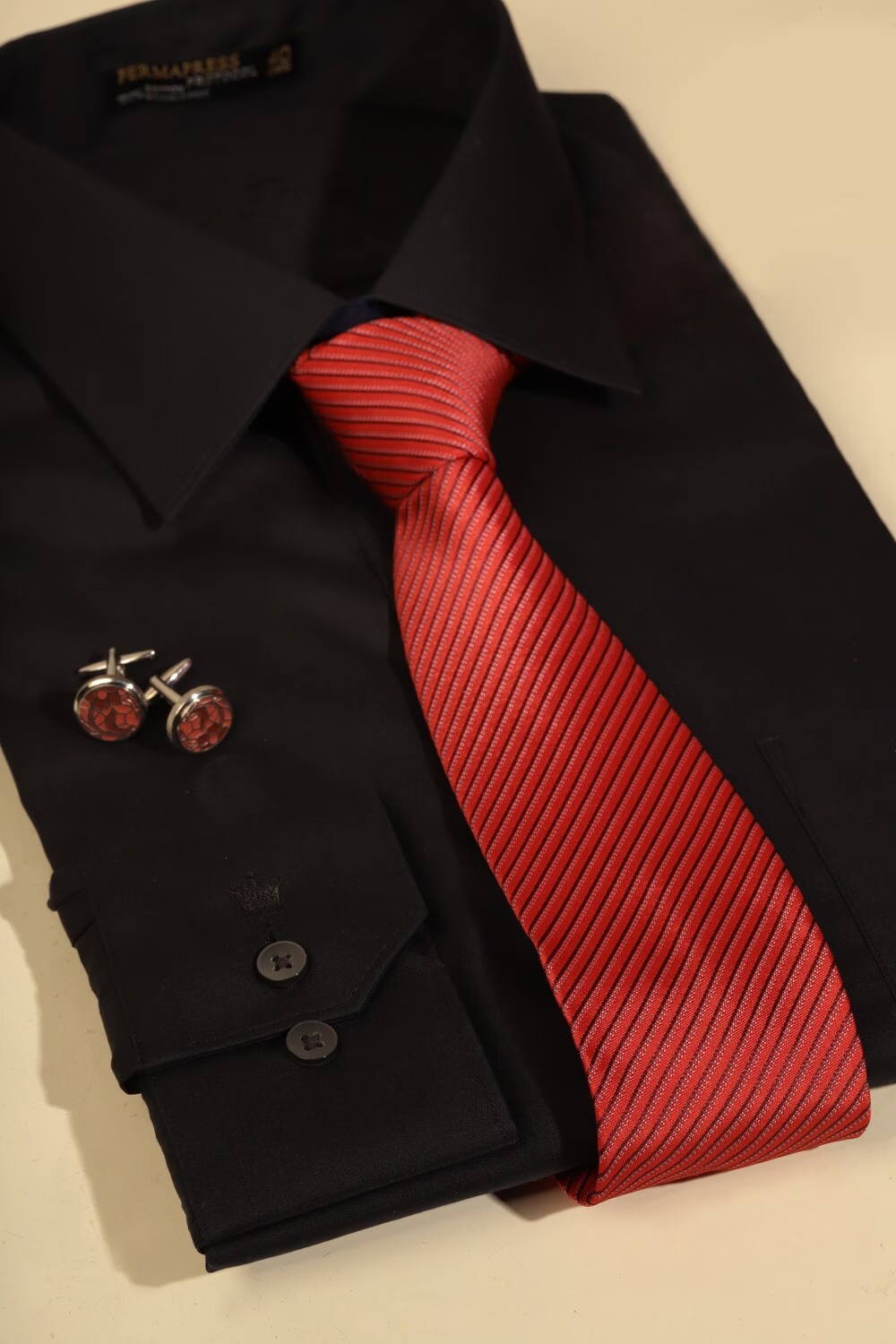 Men Red Embroidered Tie-Red