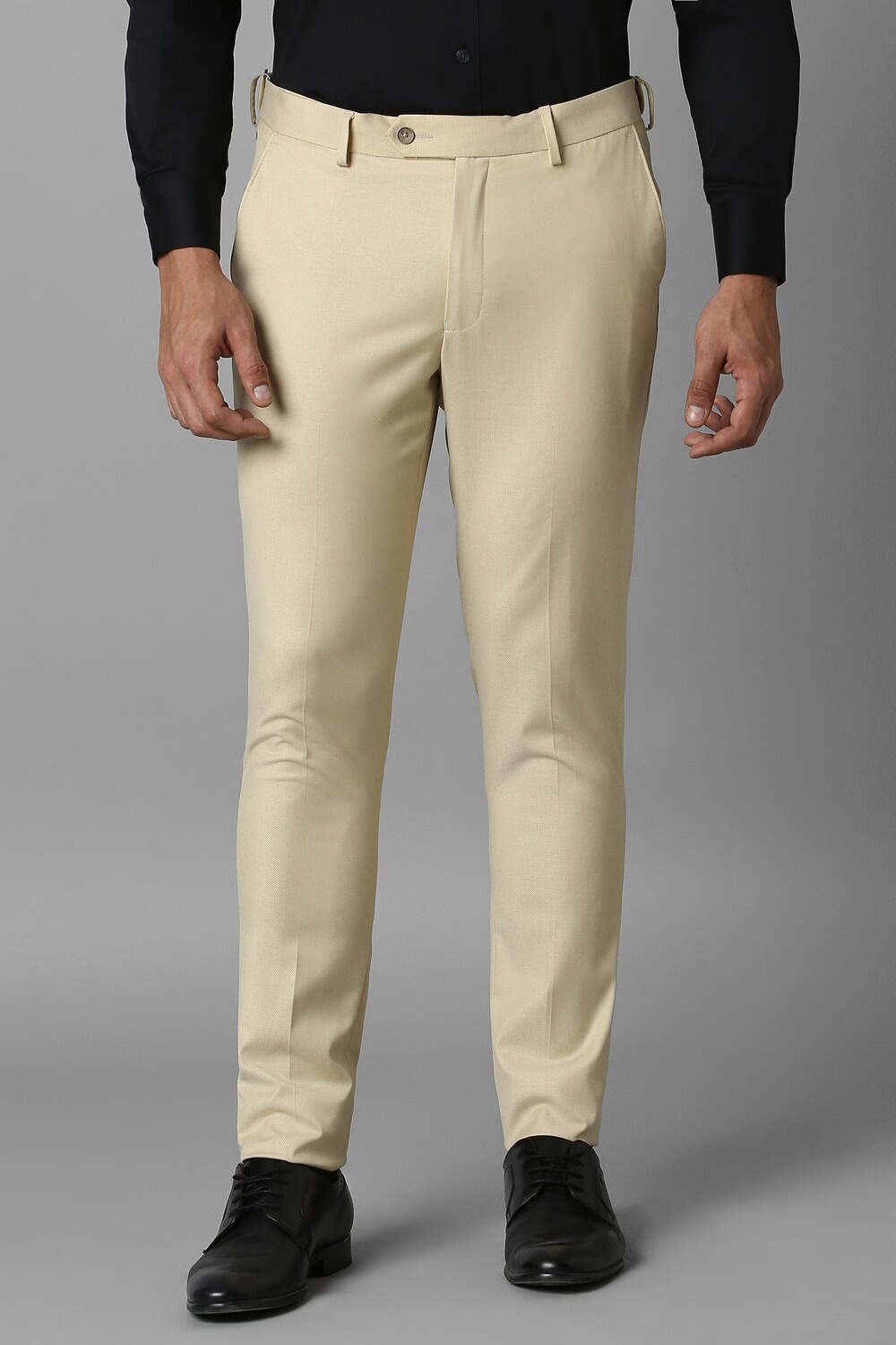 Men Beige Slim Fit Check Flat Front Casual Trousers-Beige