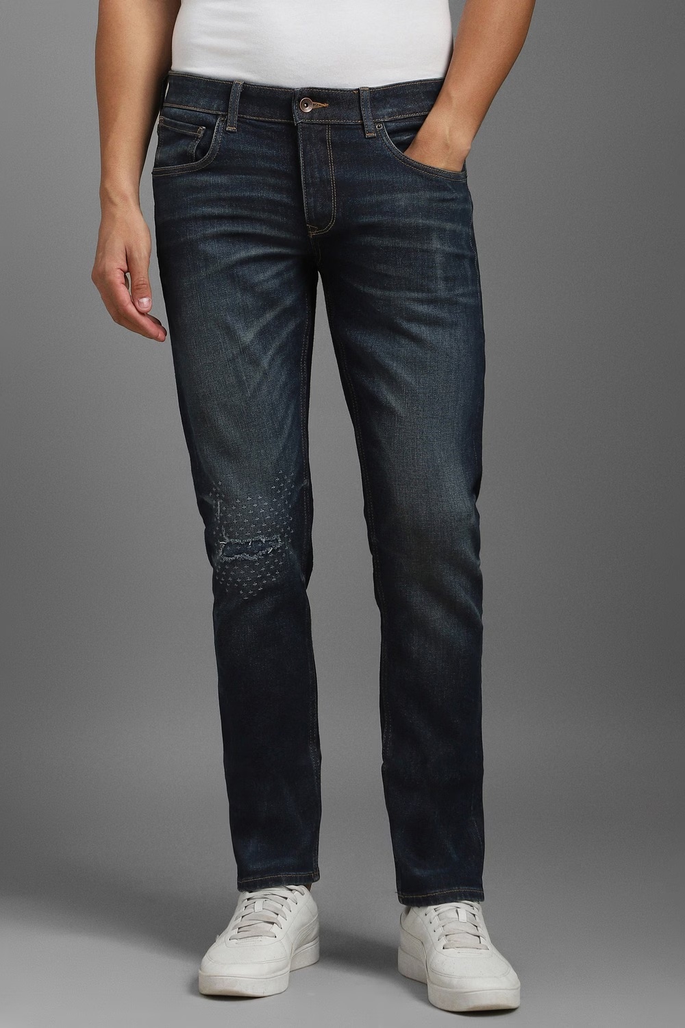 Men Navy Light Slim Fit Jeans-Navy