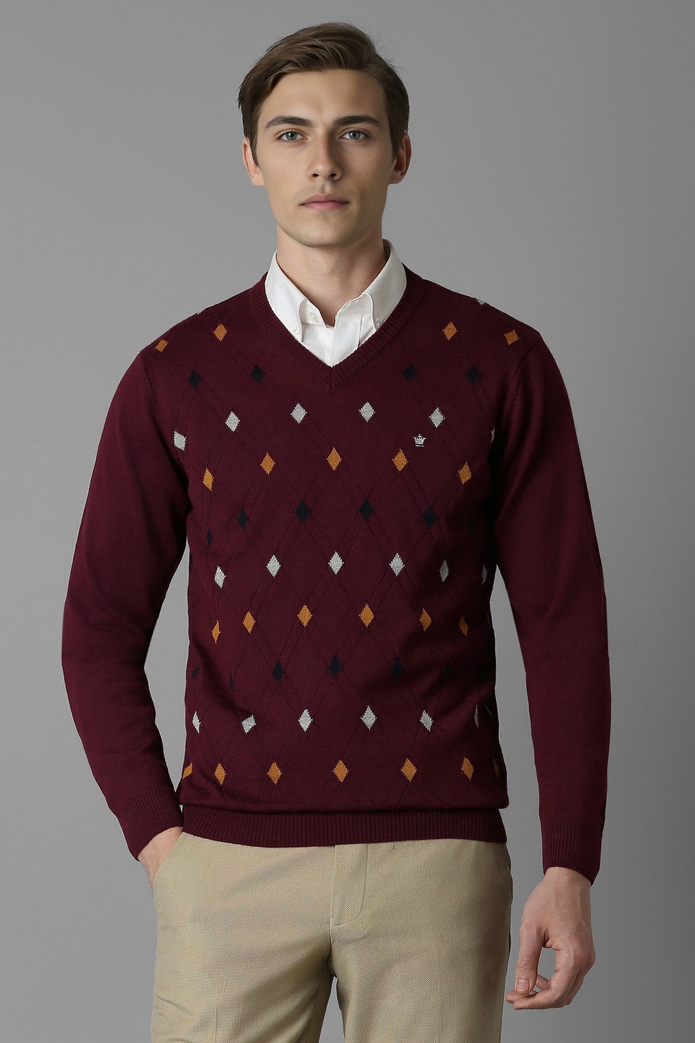 29534-men-maroon-print-v-neck-full-sleeves-sweater-maroon-1.jpg