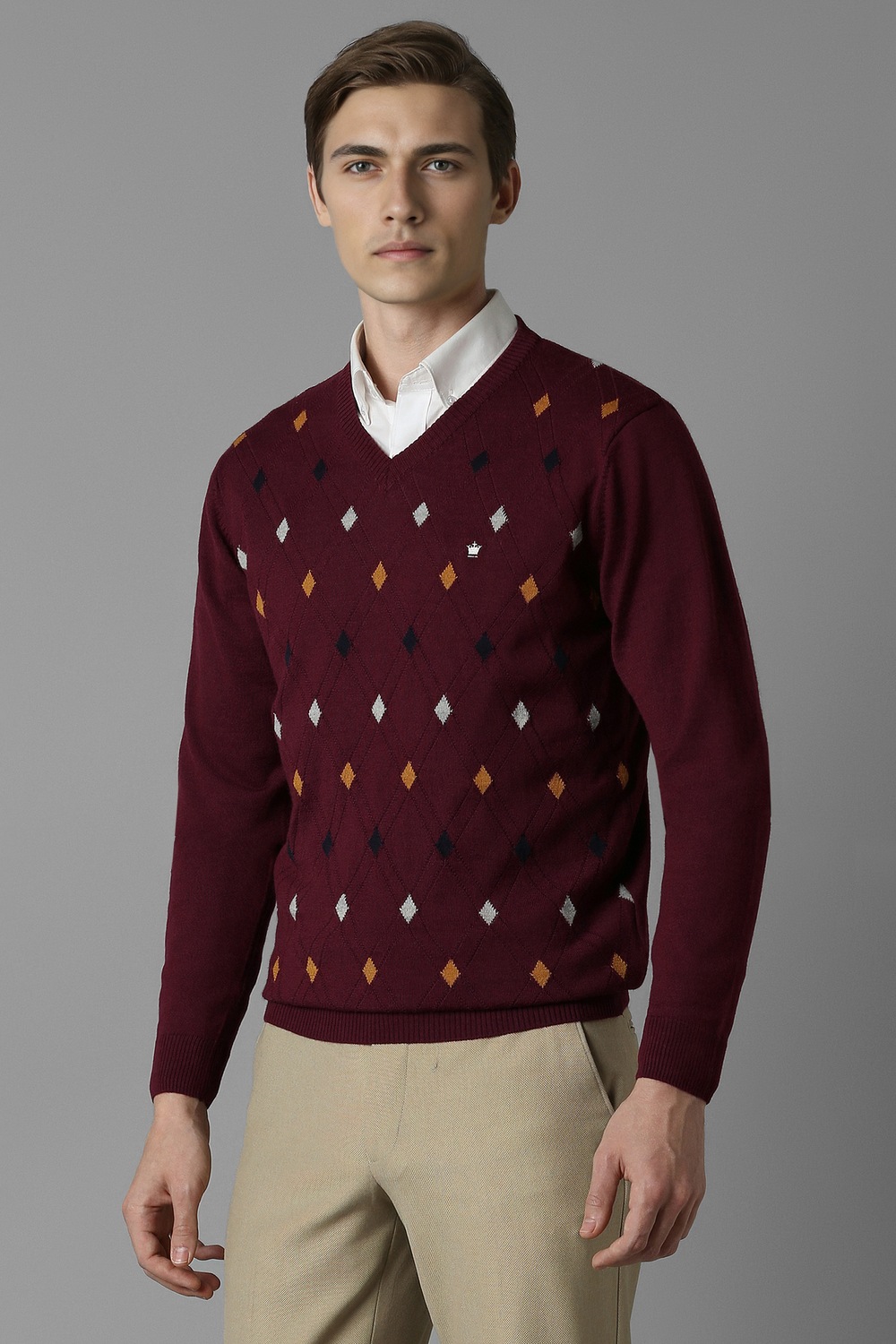 29534-men-maroon-print-v-neck-full-sleeves-sweater-maroon-1.jpg