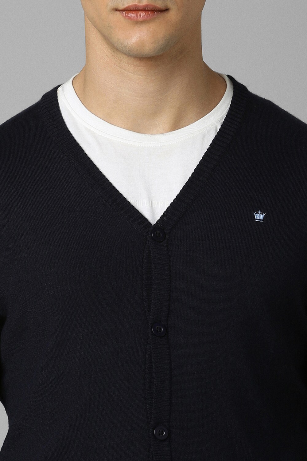 29670-men-navy-solid-v-neck-full-sleeves-sweater-navy-1.jpg