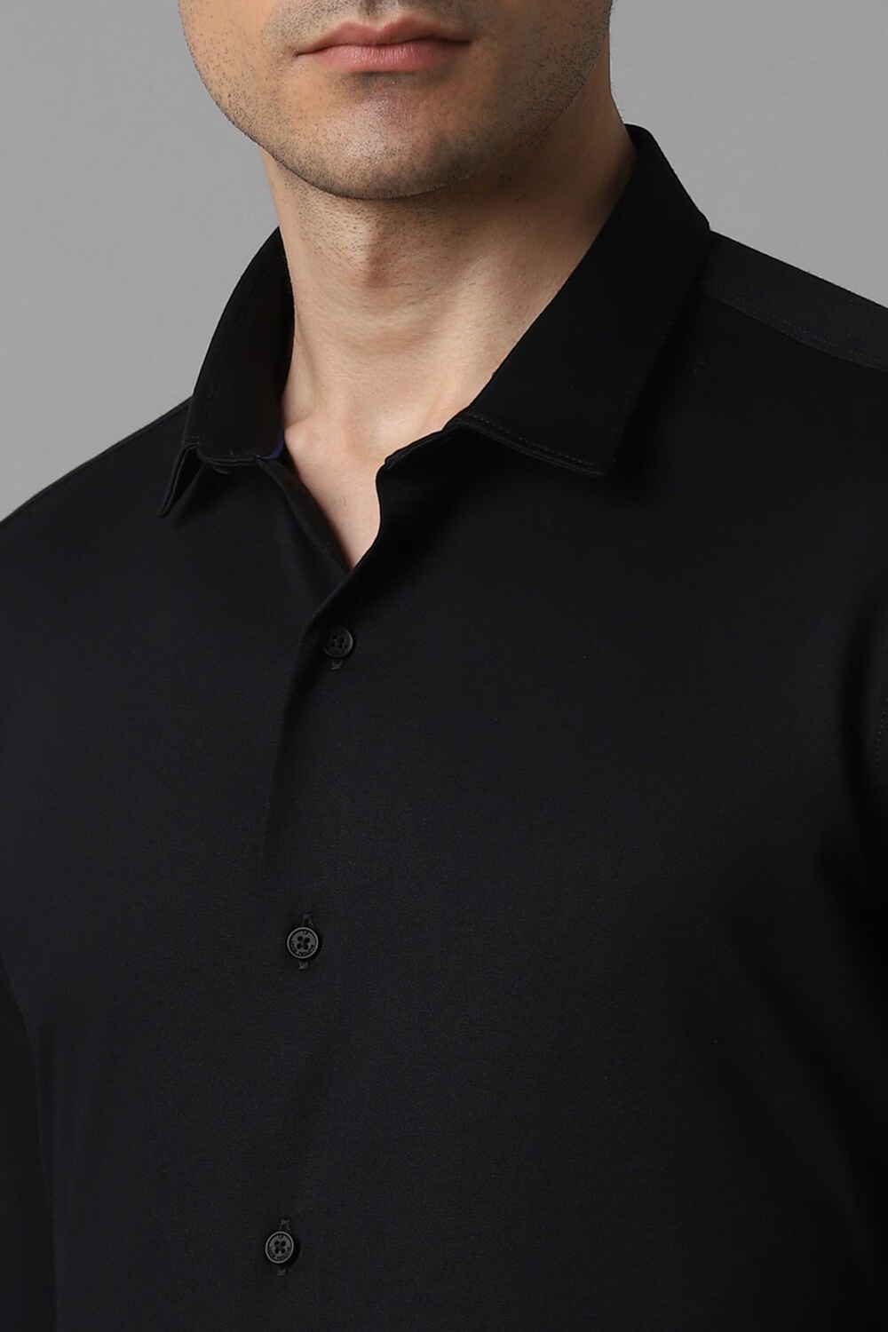 29947-men-black-super-slim-fit-solid-full-sleeves-casual-shirt-black-1.jpg