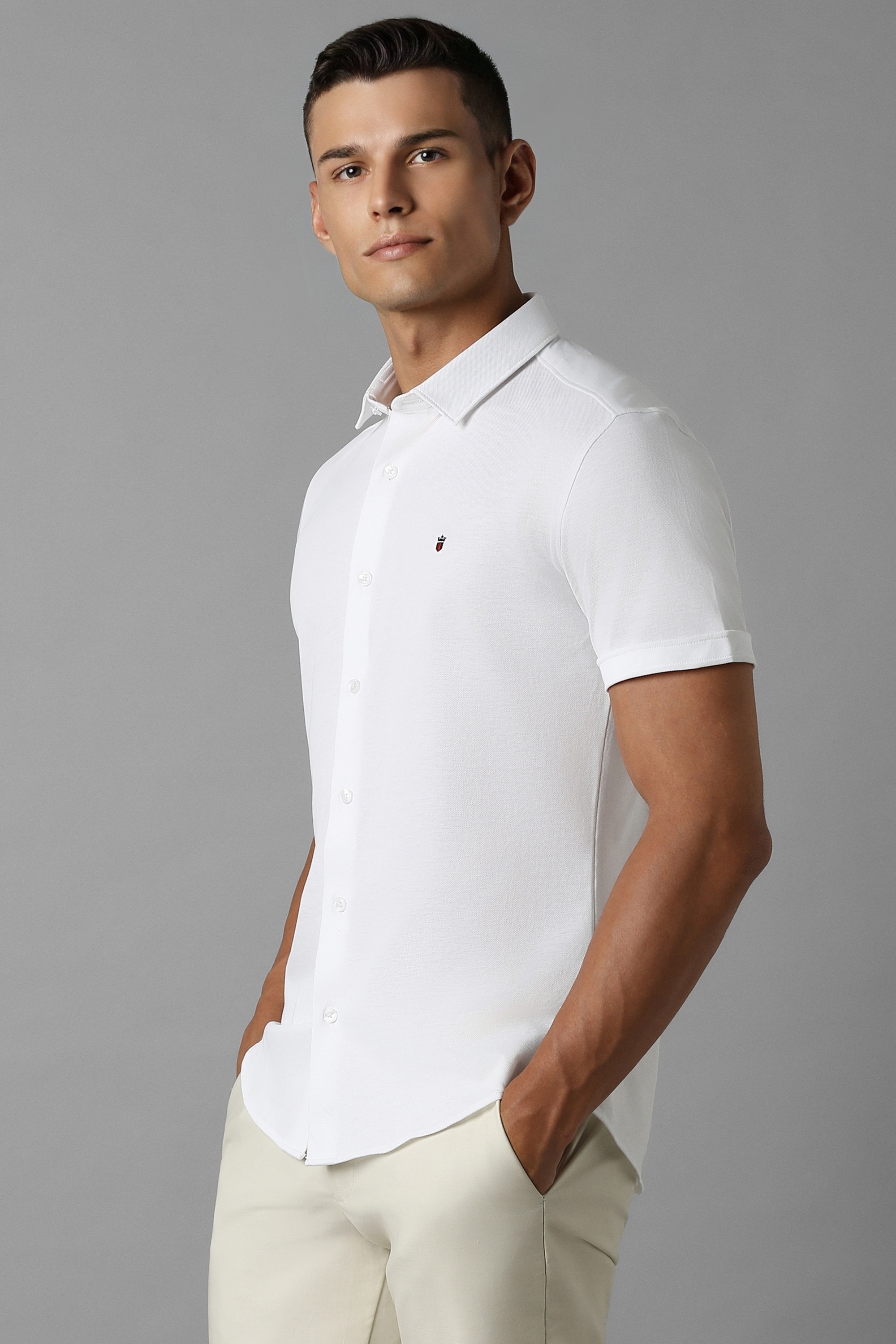 30164-men-white-super-slim-fit-textured-half-sleeves-casual-shirt-white-1.webp