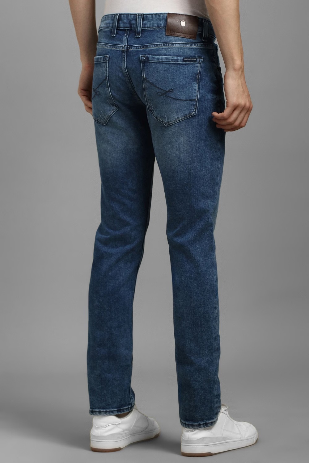 30253-men-blue-mid-slim-fit-jeans-blue-1.jpg