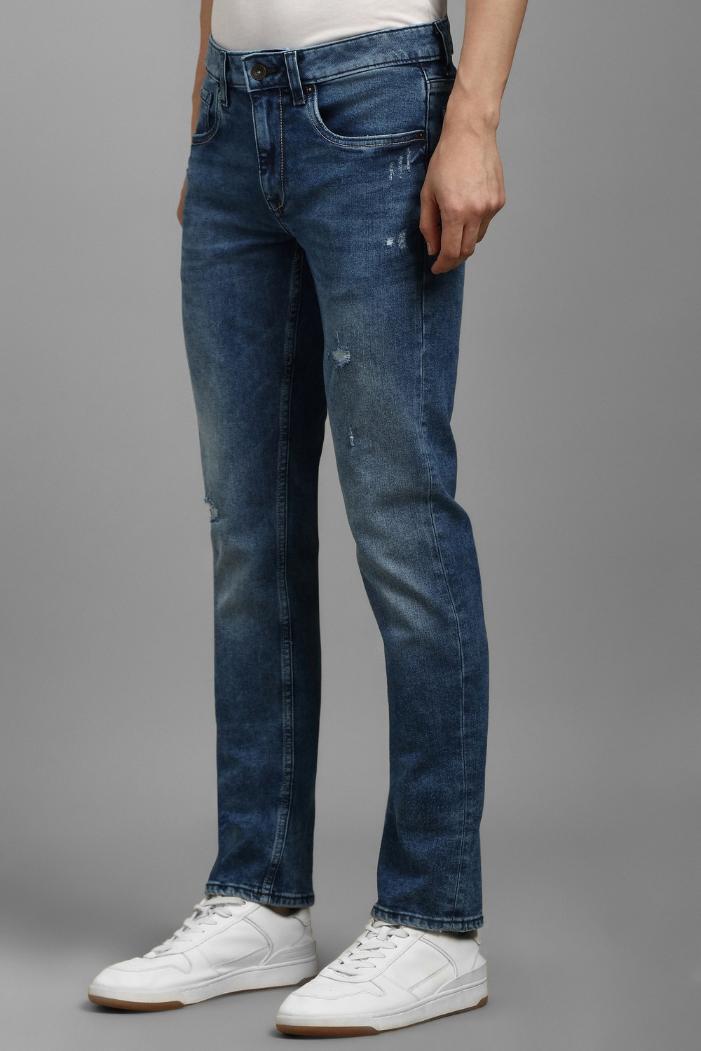 30253-men-blue-mid-slim-fit-jeans-blue-1.jpg