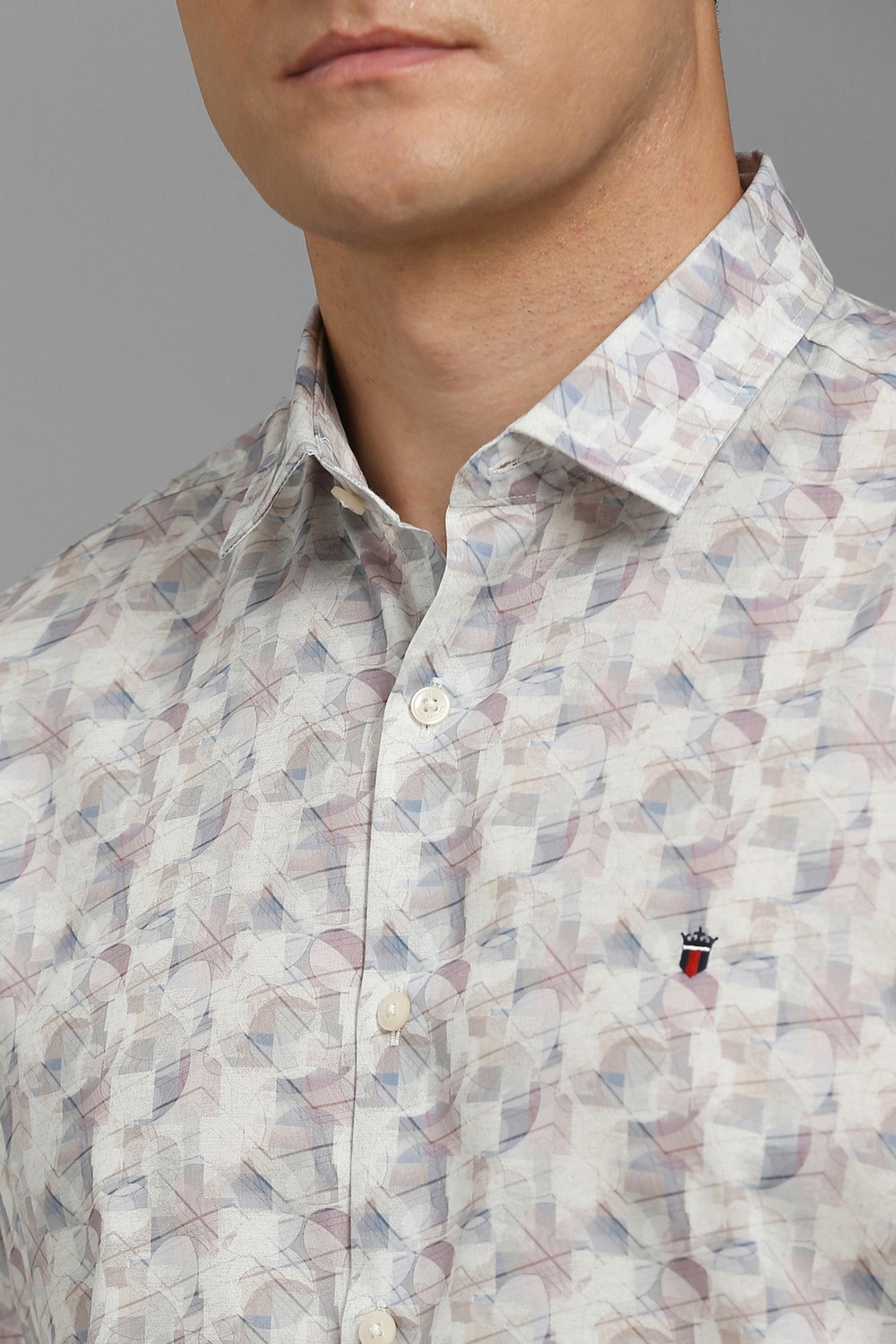 30963-men-white-slim-fit-print-half-sleeves-casual-shirt-white-1.jpg