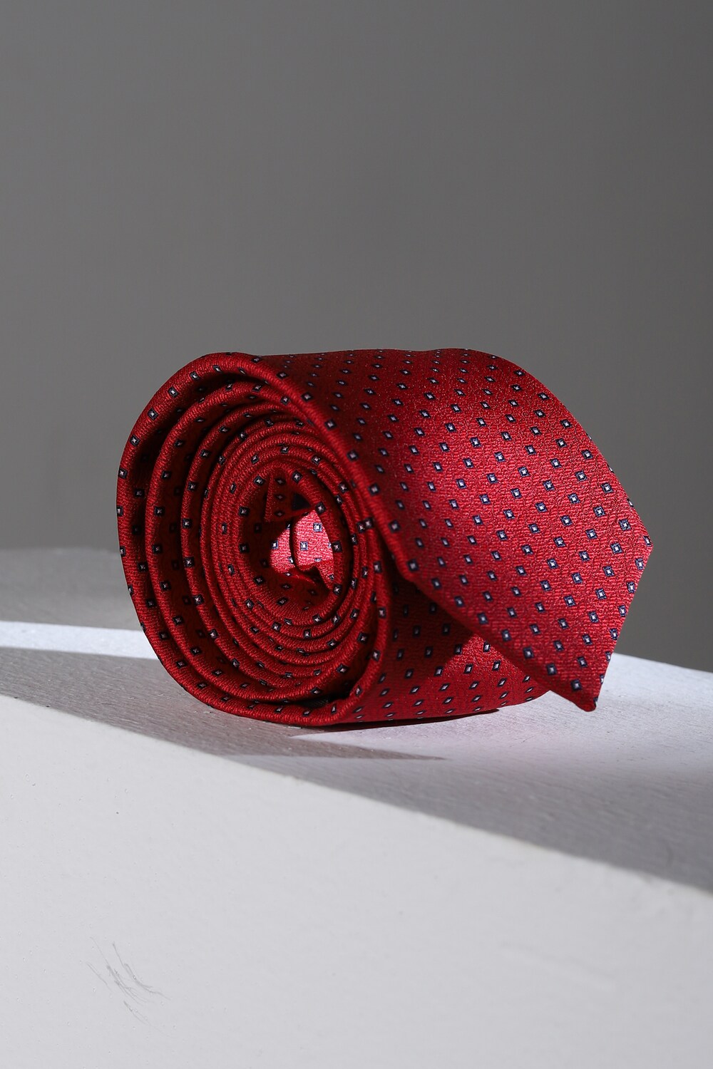 31490-men-red-embroidered-tie-red-1.jpg